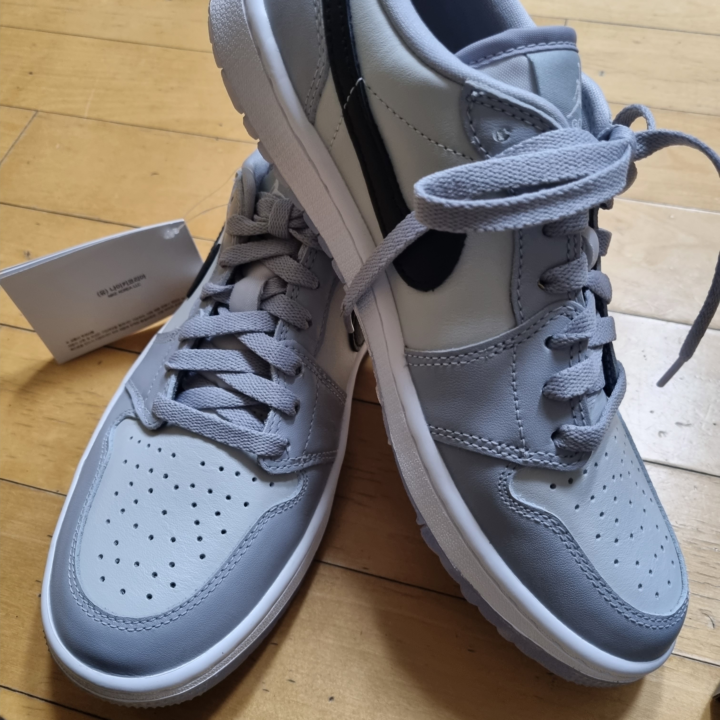 Jordan 1 Low Golf Wolf Grey 착용 스타일