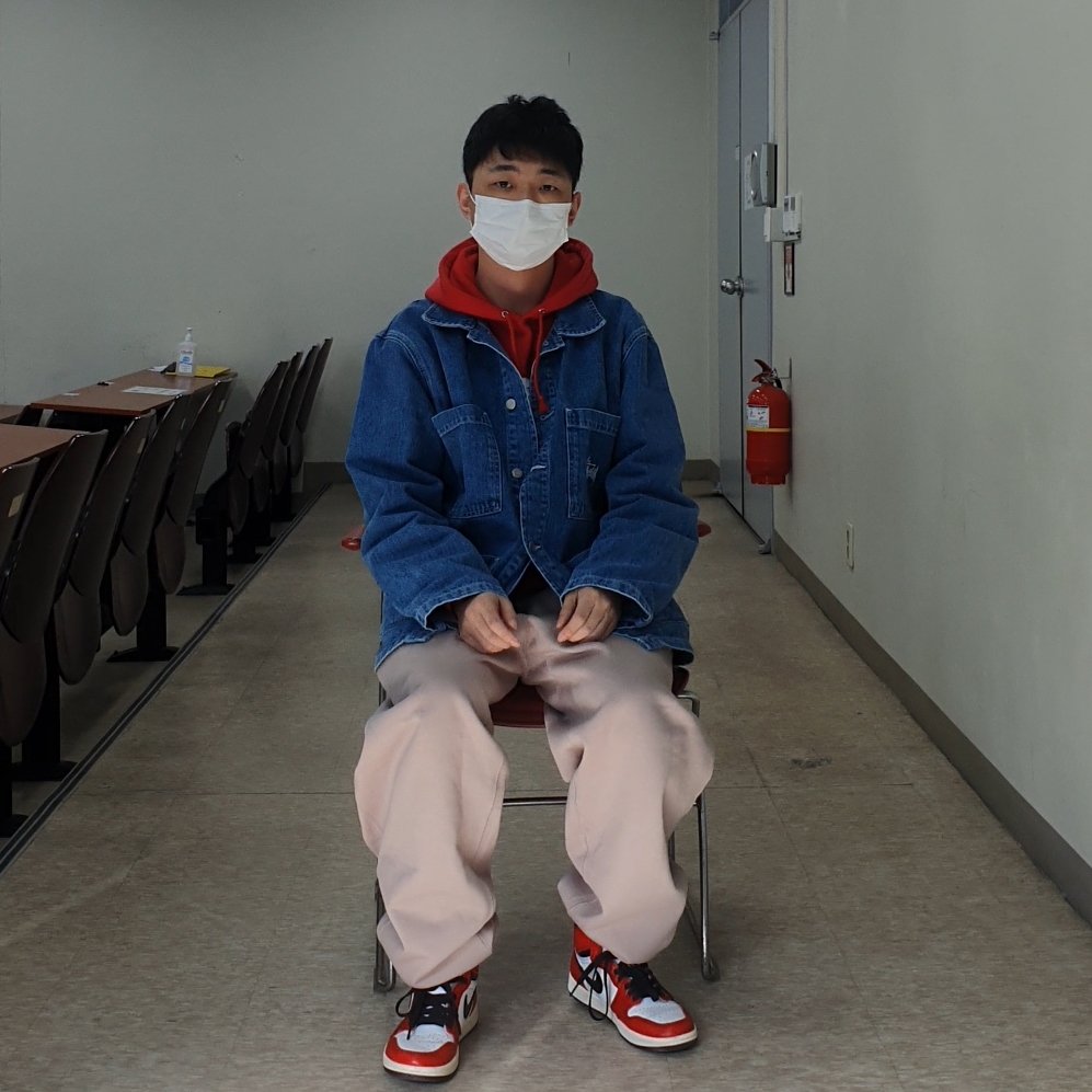 Jordan 1 Retro High OG Light Fusion Red, Stussy Denim Chore Jacket 착용 스타일