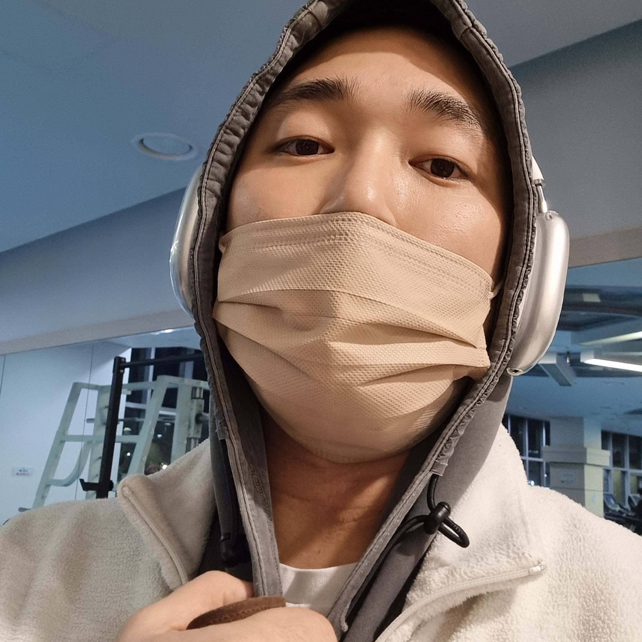 Apple AirPods Max Lightning Silver (Korean Ver.) 착용 스타일