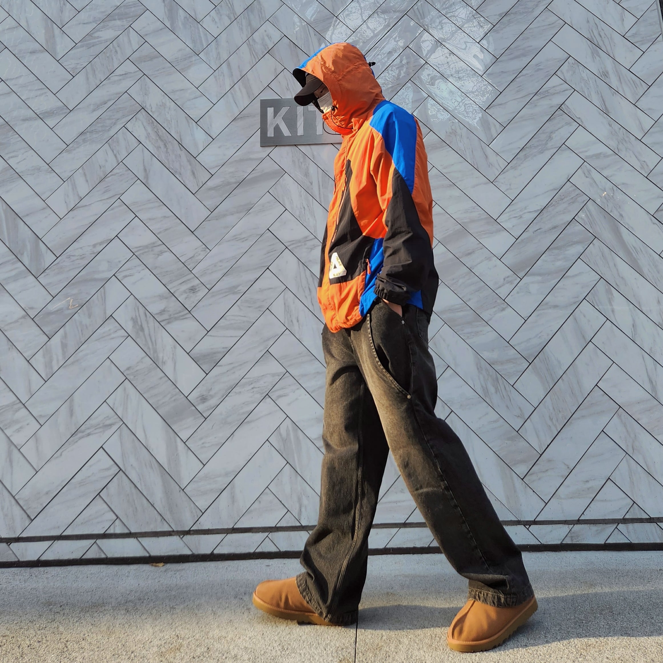 Palace Powder Jacket Orange Black Blue - 22SS, UGG Tasman Slipper Chestnut 착용 스타일