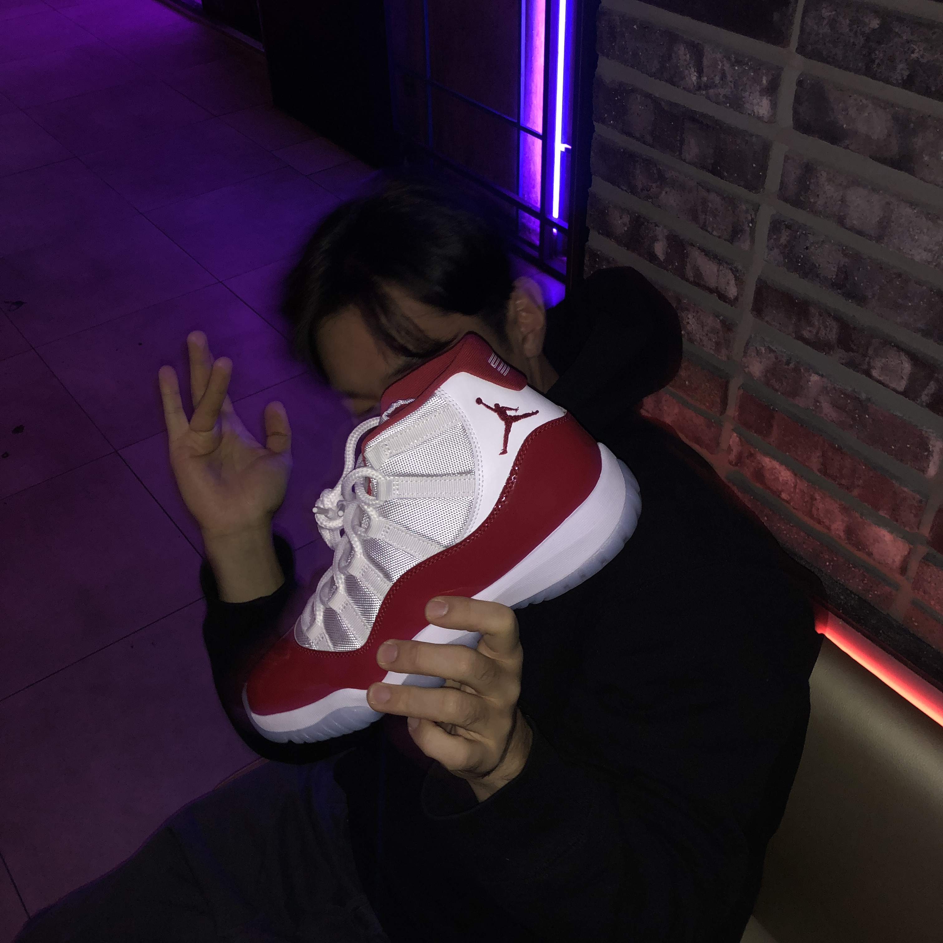 Jordan 11 Retro Varsity Red 착용 스타일