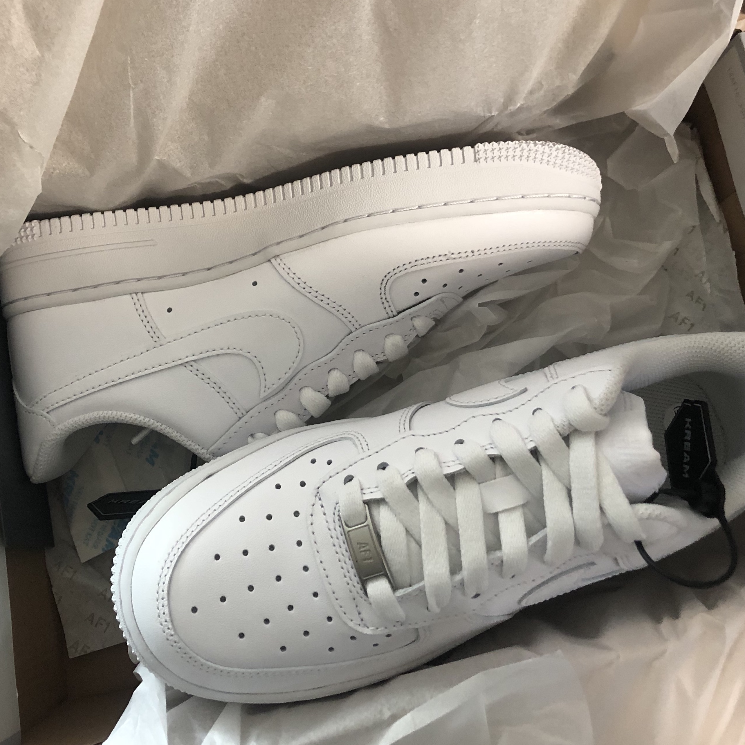 (W) Nike Air Force 1 '07 Low White 착용 스타일