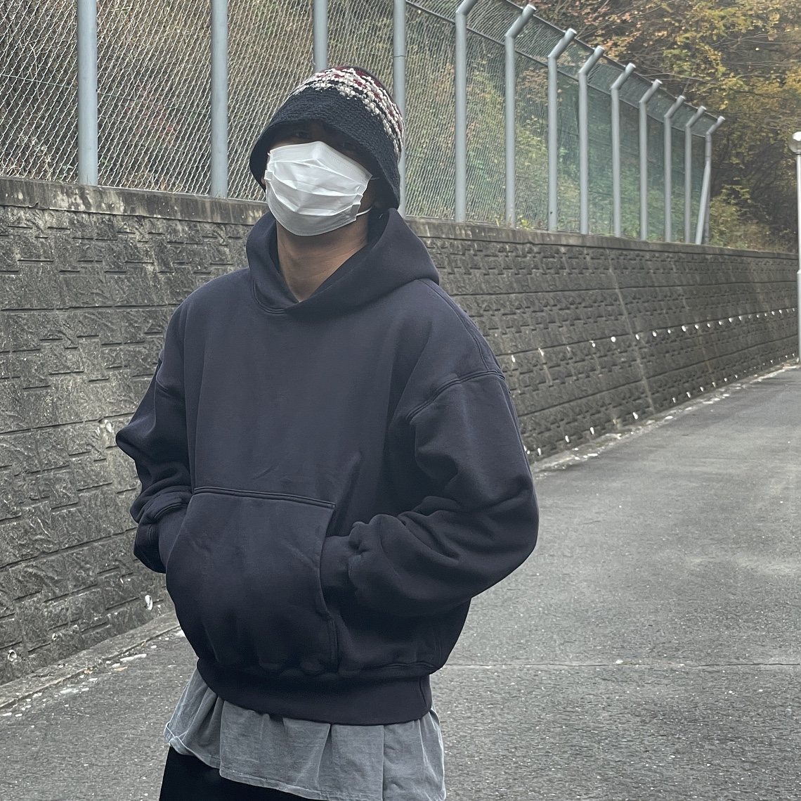 Yeezy Gap Hoodie Black, Stussy Fairisle Bucket Hat Black 착용 스타일