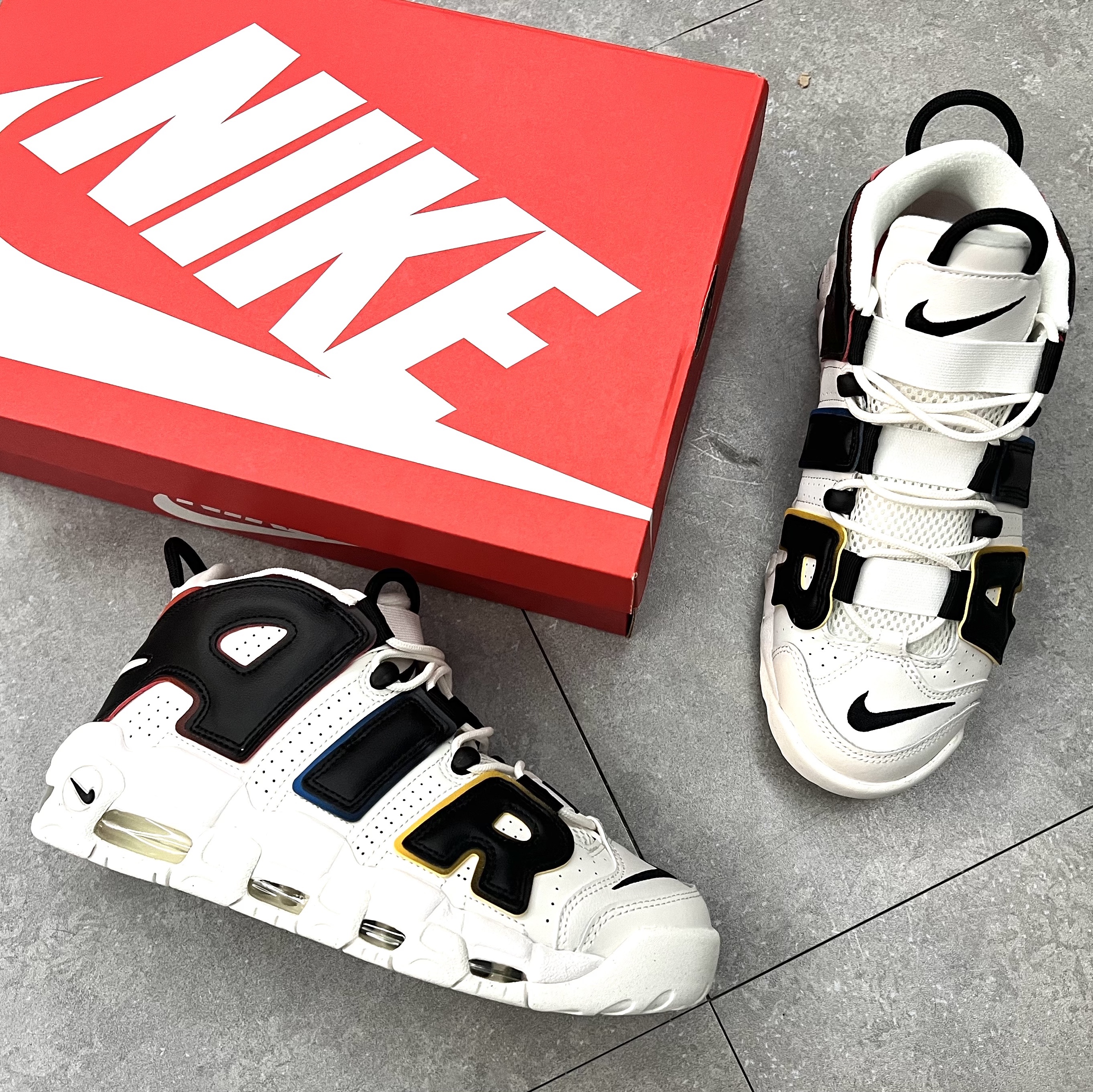 Nike Air More Uptempo 96 Trading Cards 착용 스타일