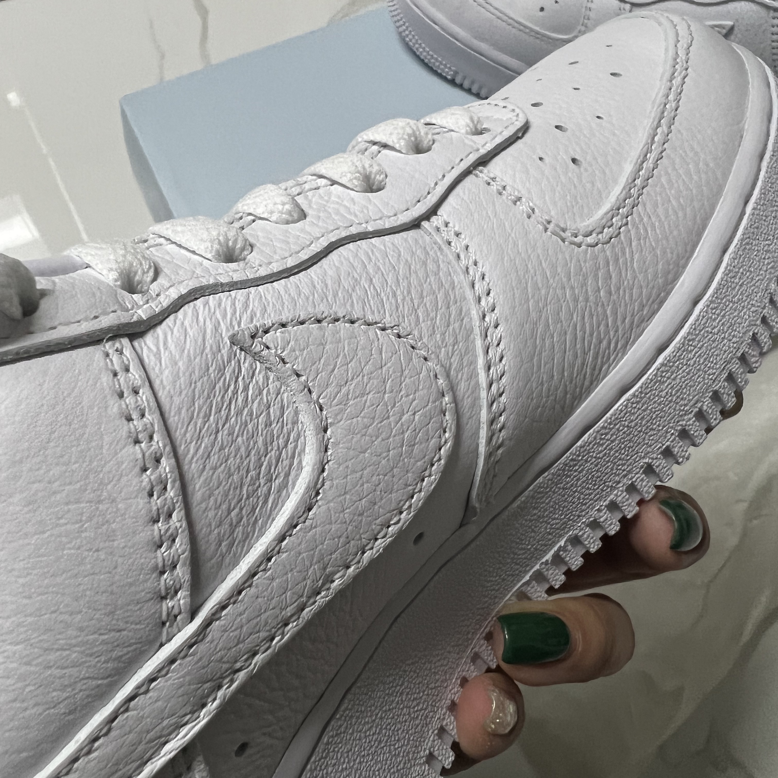 Nike x Drake Nocta Air Force 1 Low SP Certified Lover Boy White 착용 스타일 - 3