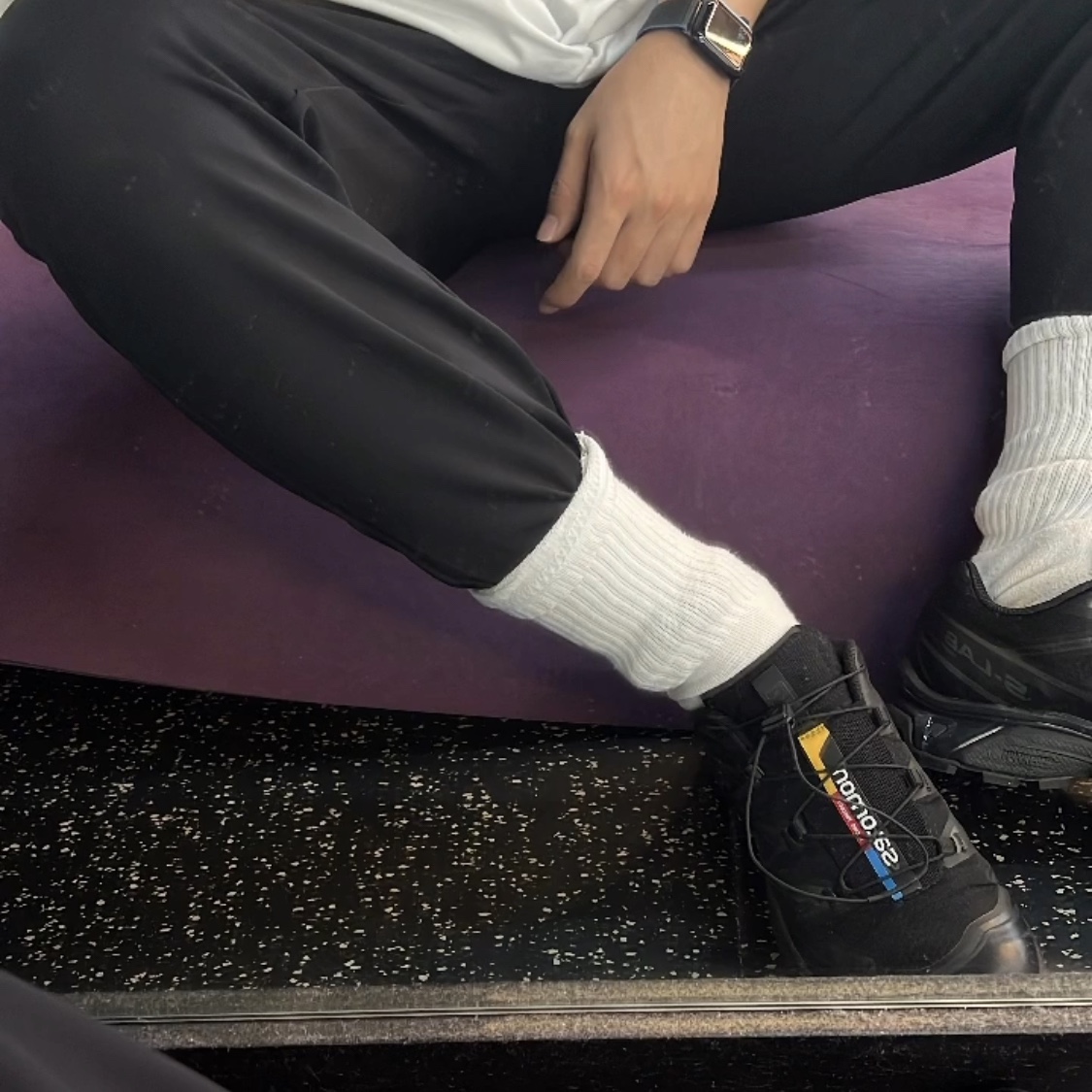 Salomon XT-6 ADV Black 착용 스타일