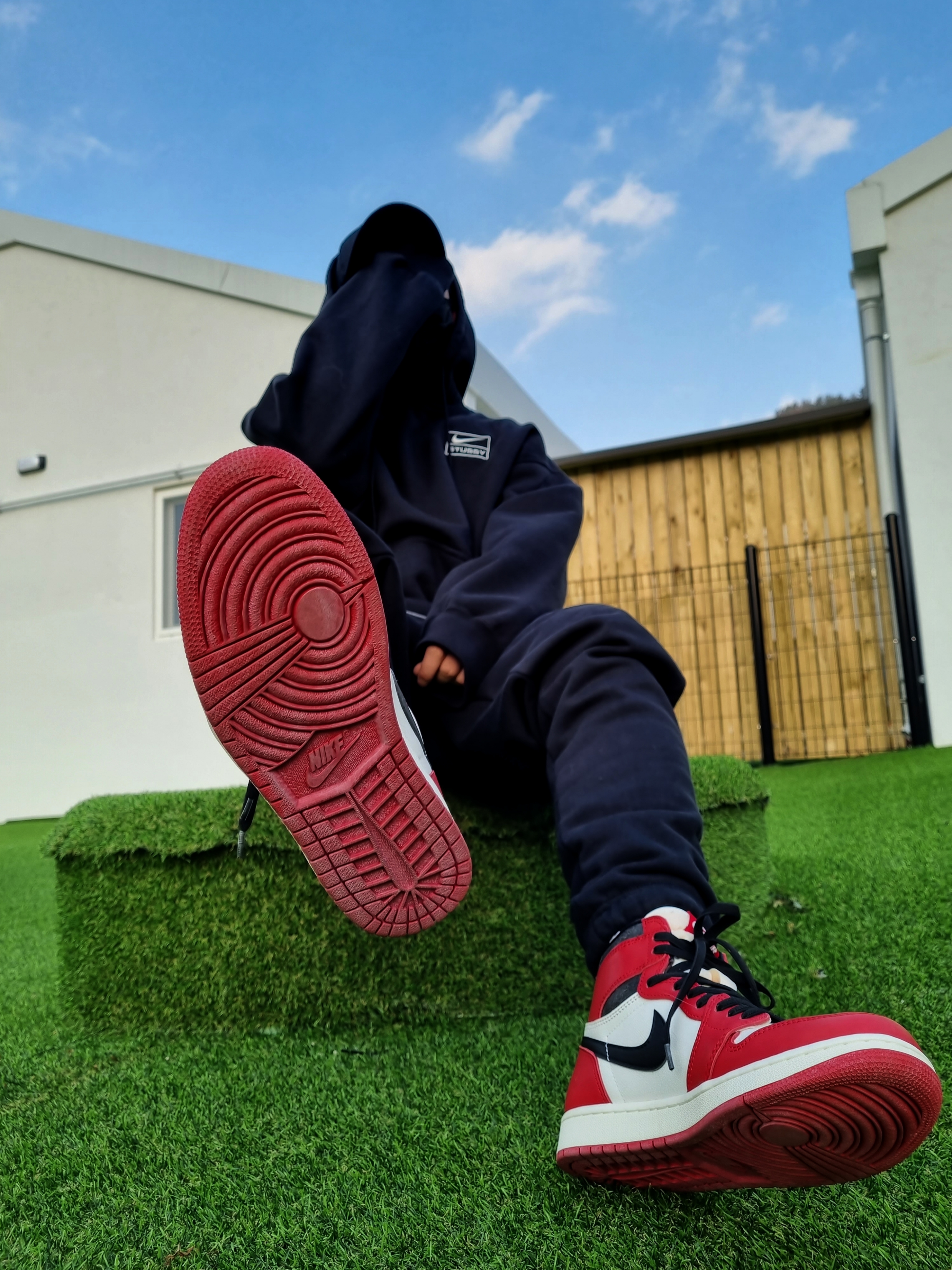 Nike x Stussy NRG RA Washed Pullover Hoodie Black (DN4029-010), Nike x Stussy NRG RA Washed Fleece Pants Black (DN4030-010) 착용 스타일