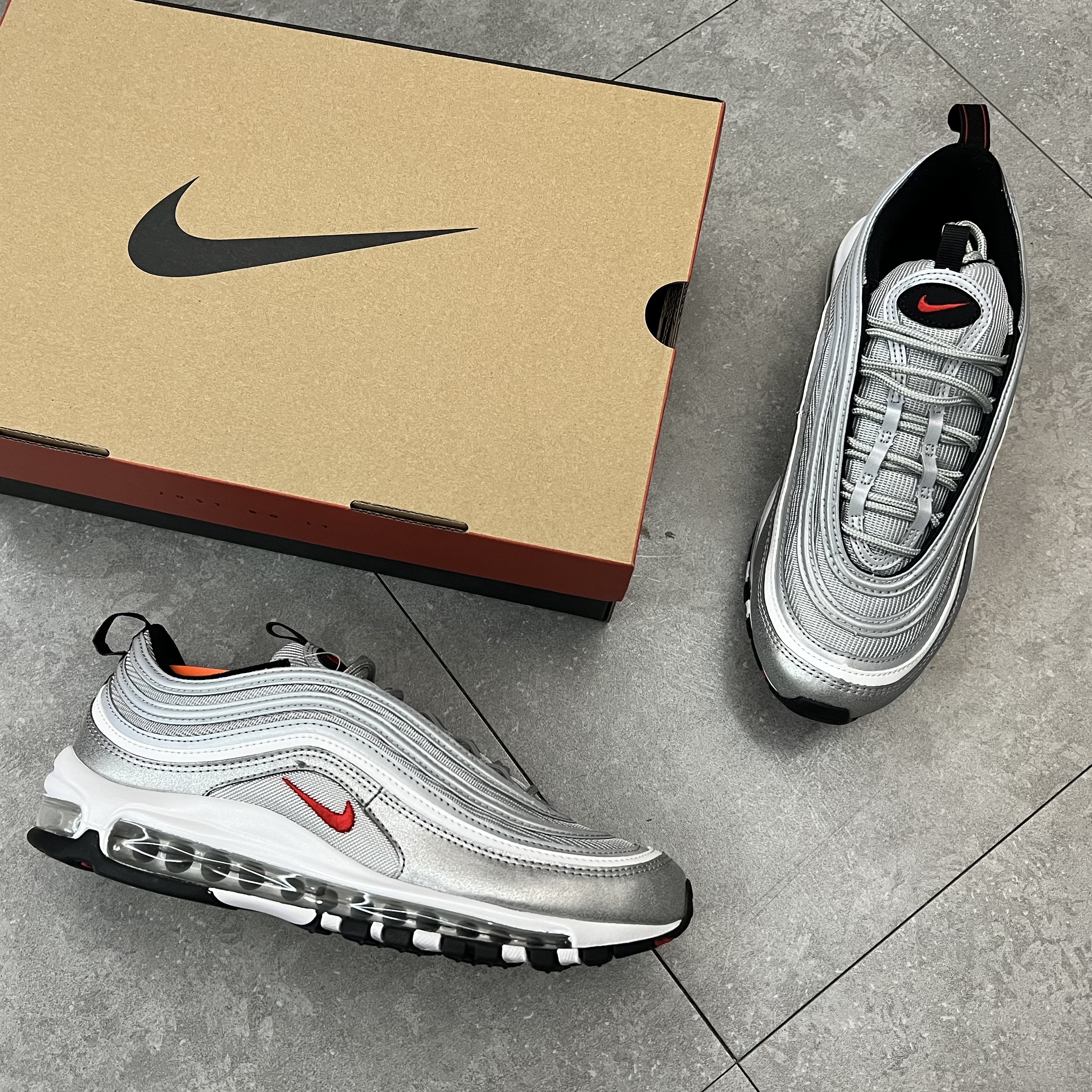 Nike Air Max 97 OG Silver Bullet 2022 착용 스타일