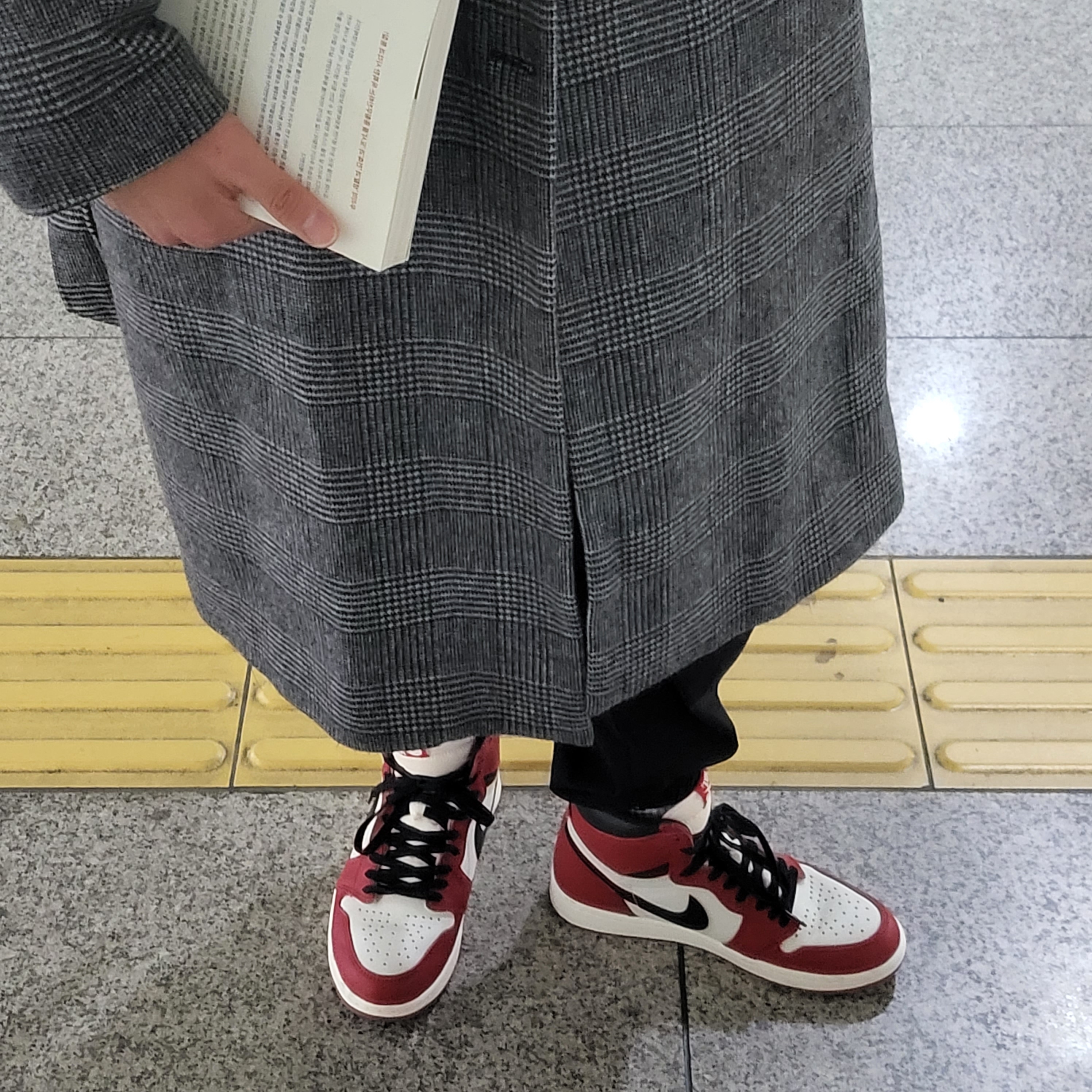 Jordan 1 Retro High OG Chicago 2022 착용 스타일 - 2