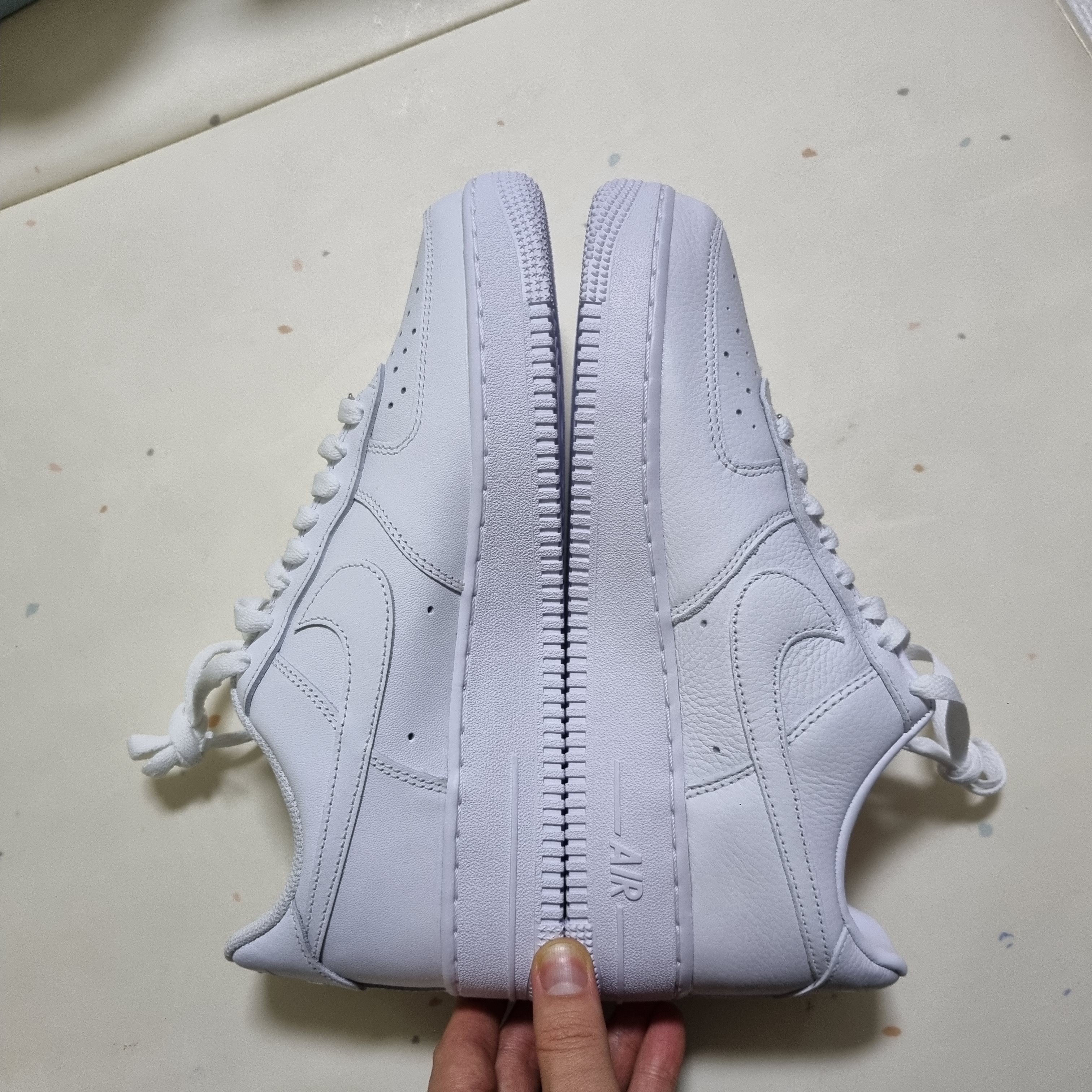 Nike Air Force 1 '07 Low White, Nike x Drake Nocta Air Force 1 Low SP Certified Lover Boy White 착용 스타일