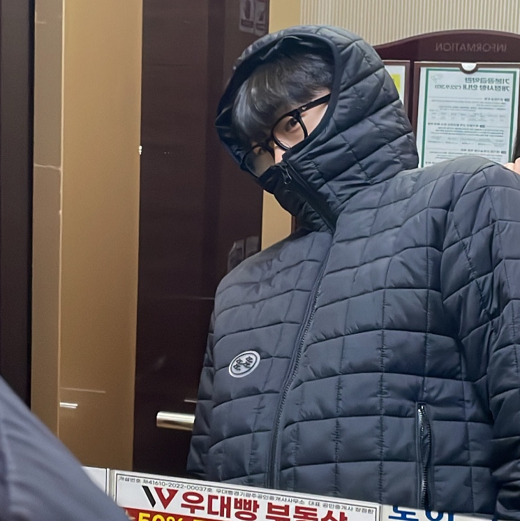Dada Quilted Jacket Black 착용 스타일