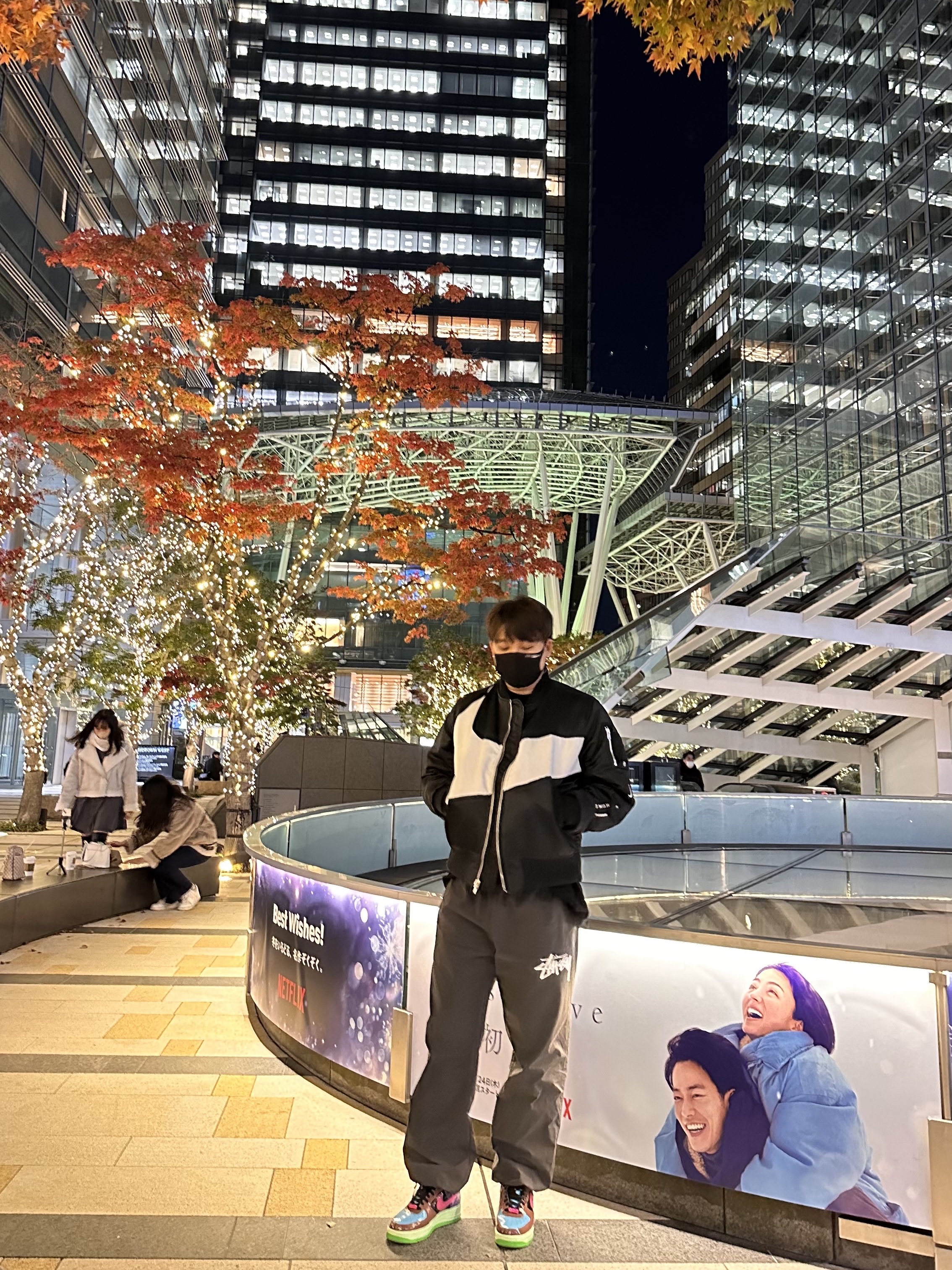 Nike NSW Swoosh Therma-Fit Bomber Black - Asia, Stussy Basic Stussy LS T-Shirt Black 2022 착용 스타일 - 1
