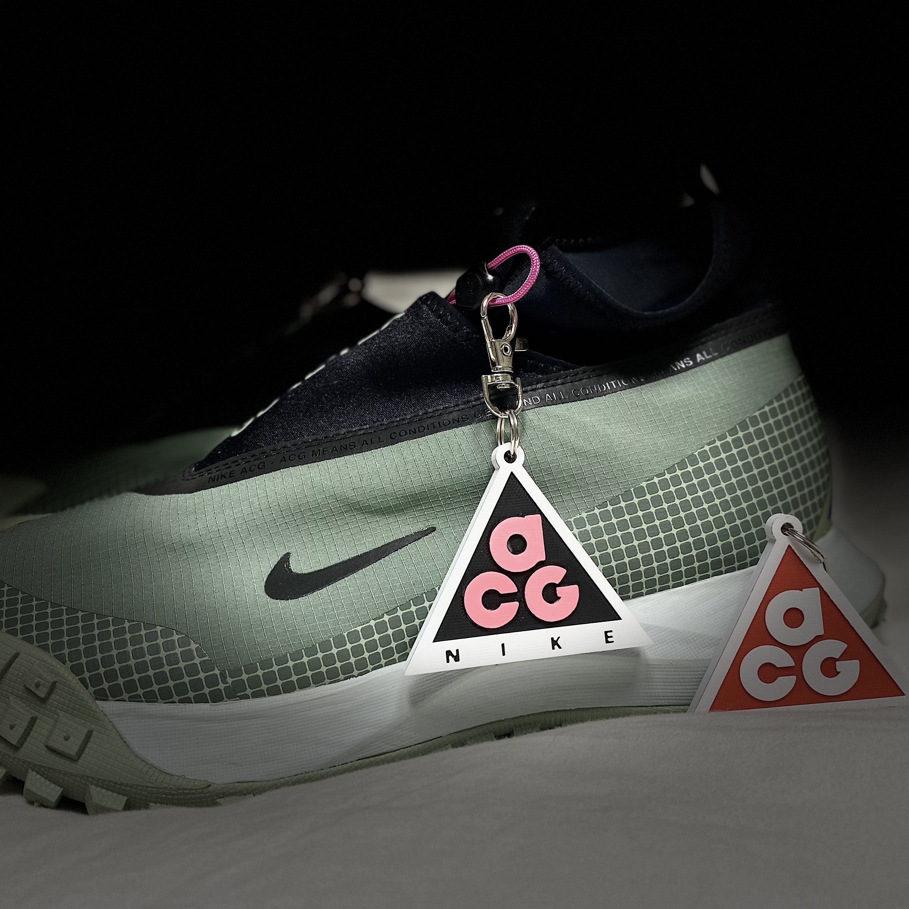 Nike ACG Mountain Fly Gore-Tex Clay Green 착용 스타일 - 1