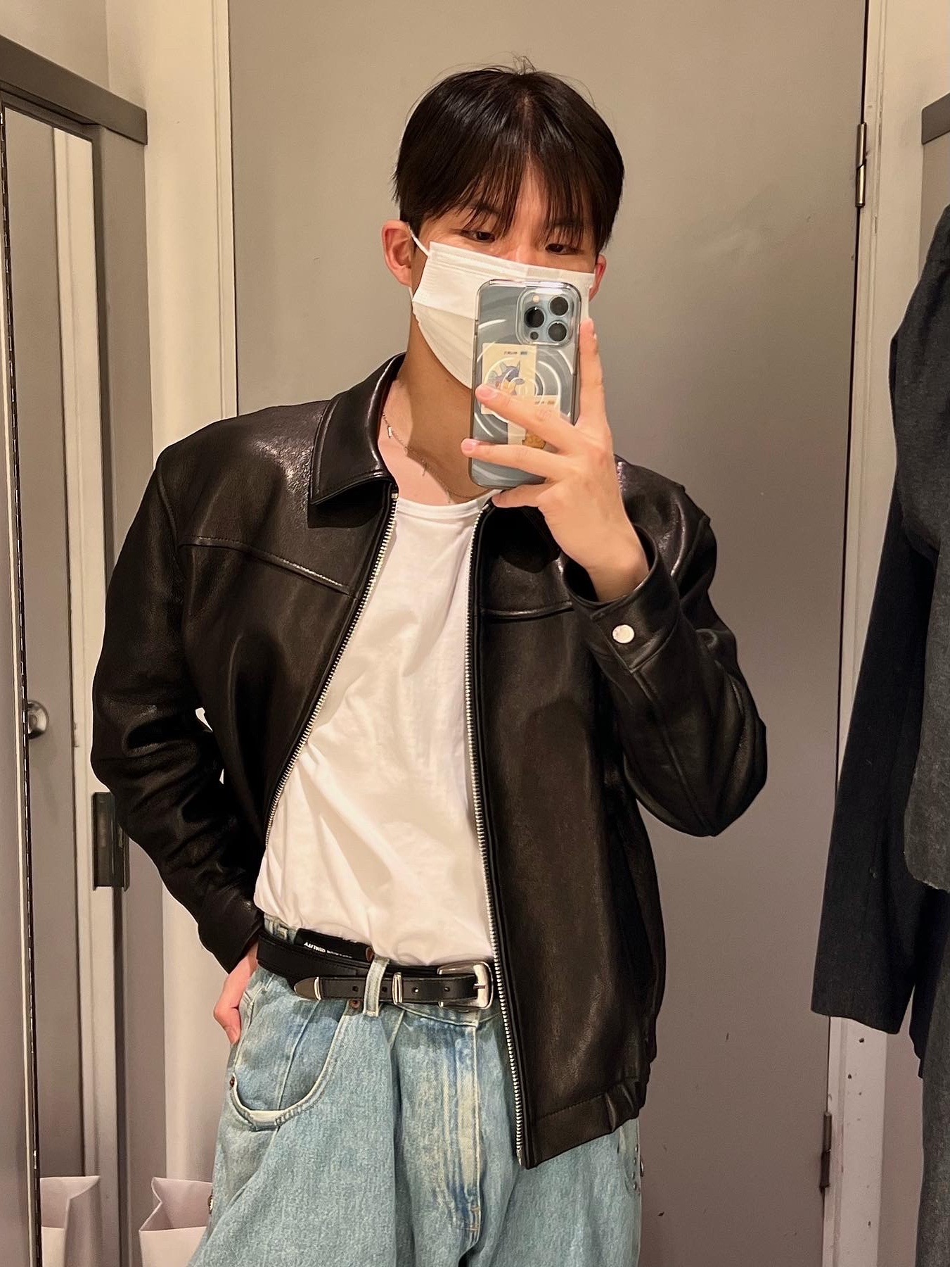 Lemaire Minimal Western Belt Cow Leather Black, Adidas x Wales Bonner Japan Shoes Cream White 착용 스타일 - 1