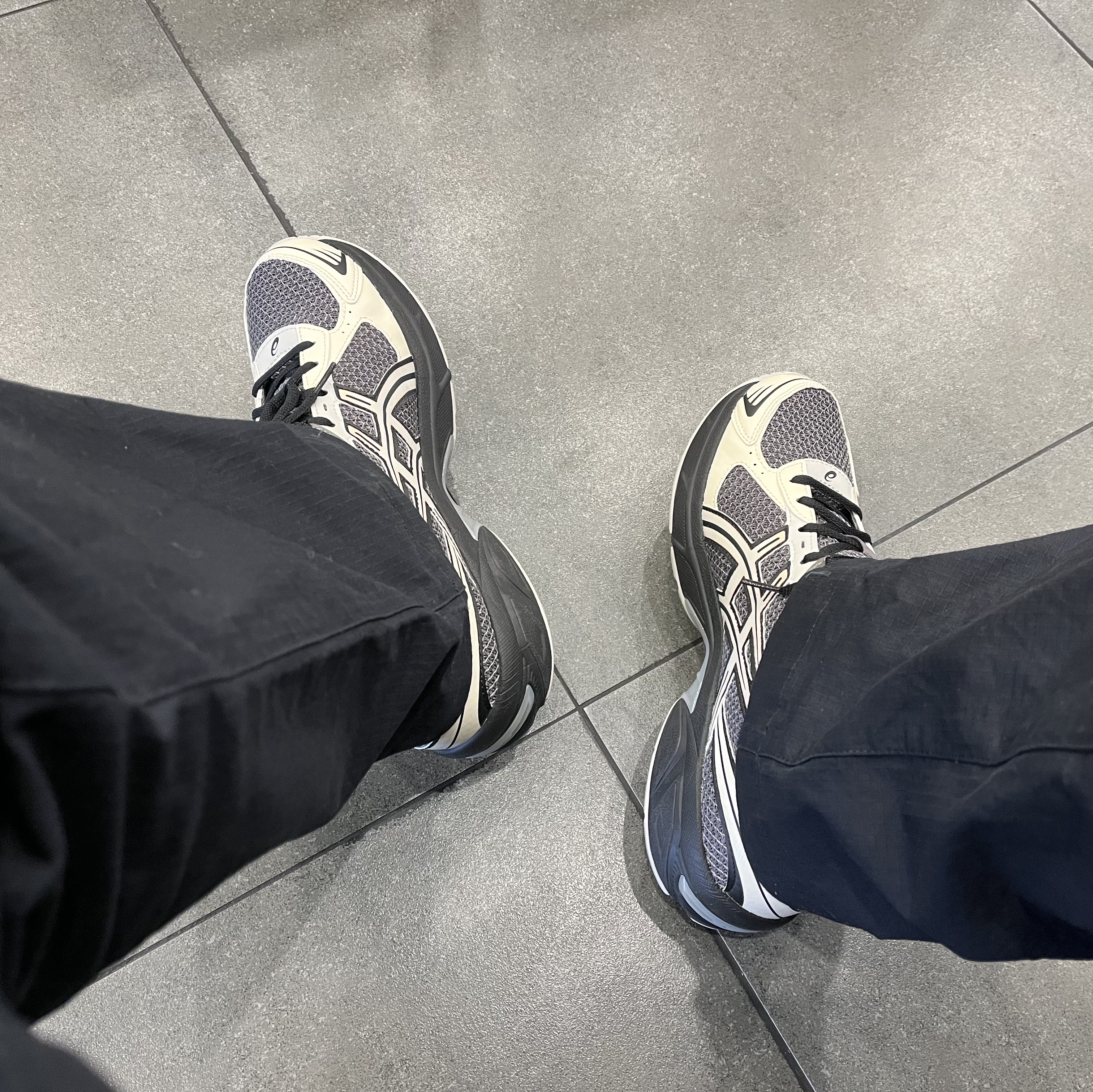 Asics x I4P Gel-1130 Mink Glacier Grey 착용 스타일