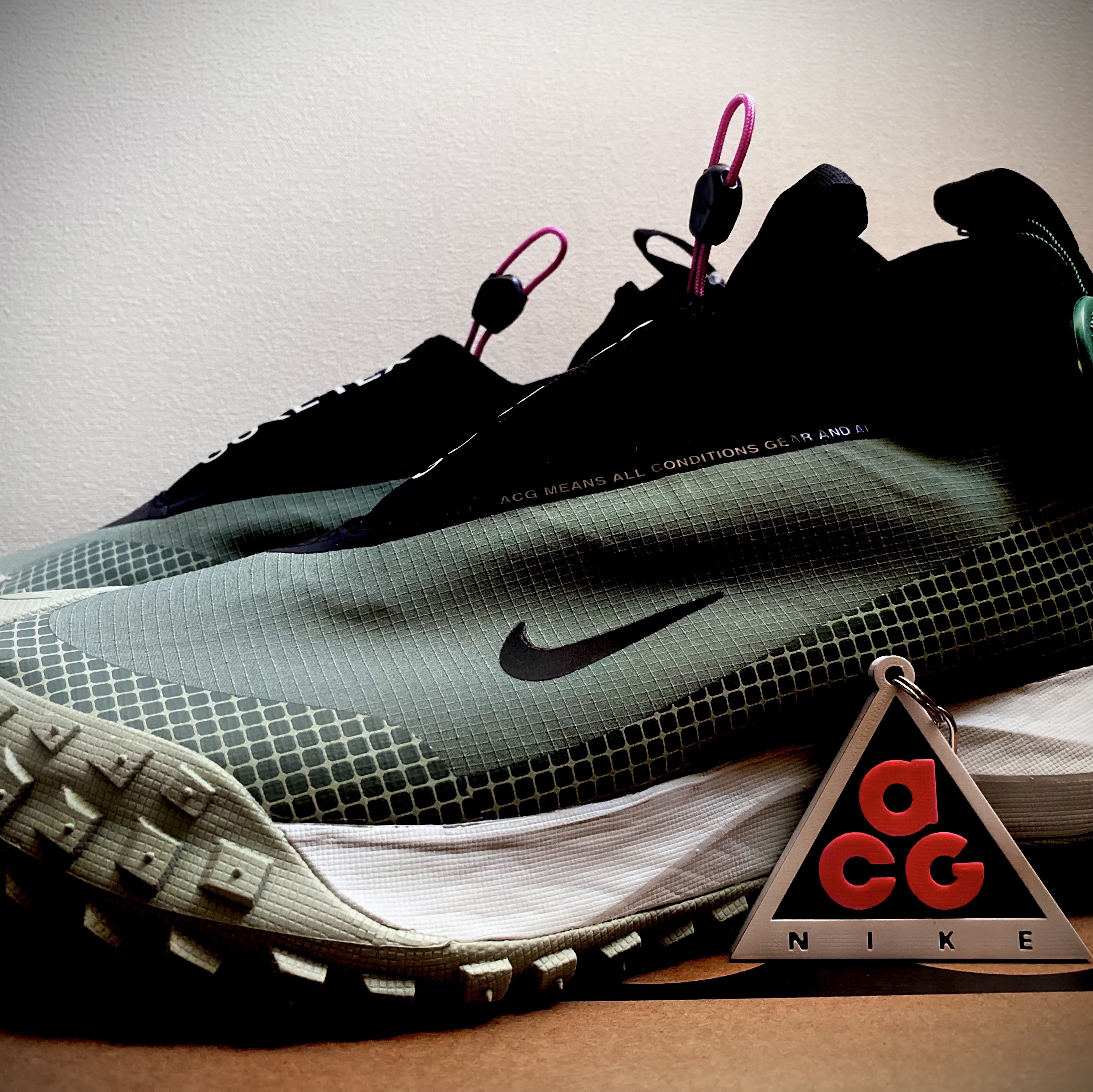 Nike ACG Mountain Fly Gore-Tex Clay Green 착용 스타일 - 3
