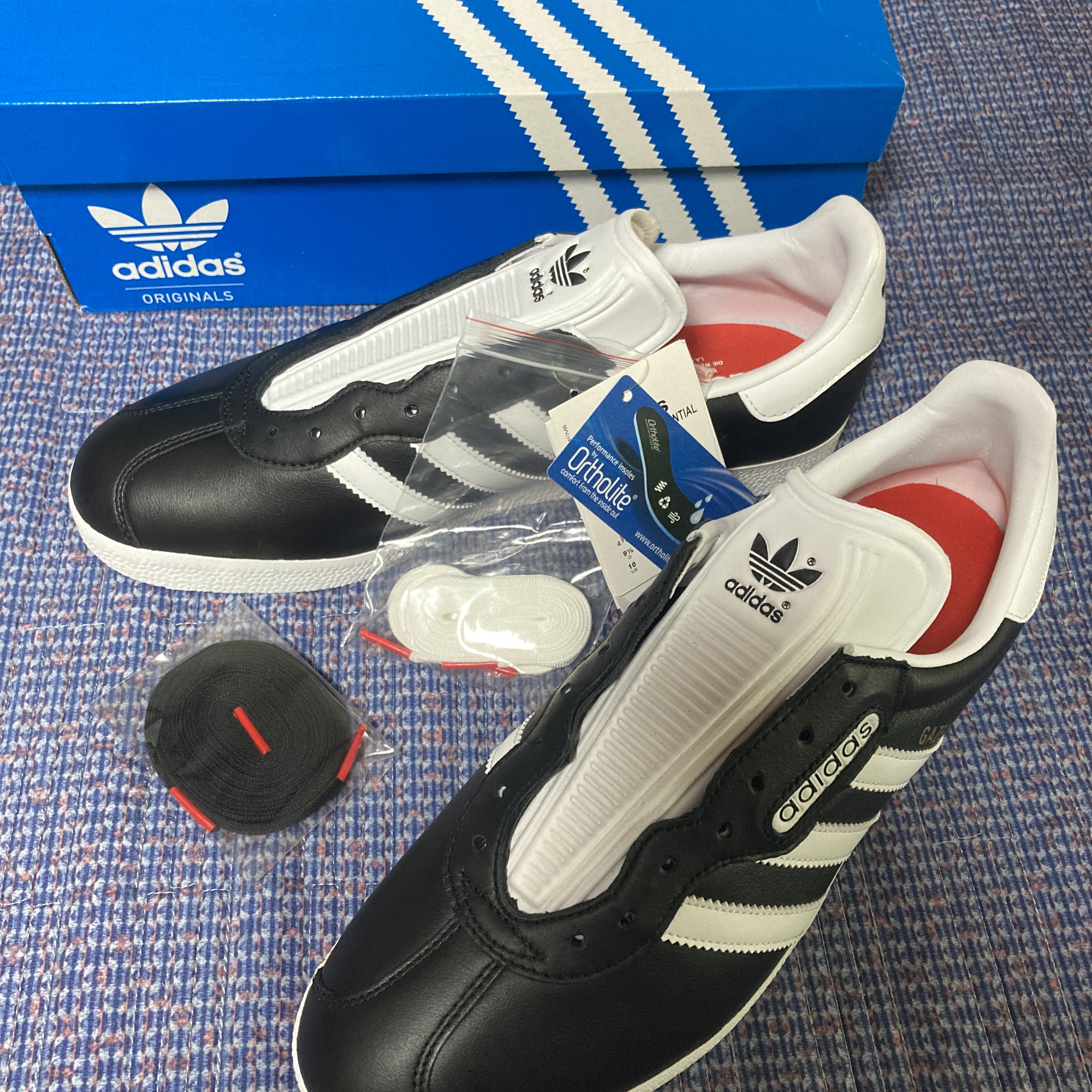 Adidas Gazelle Super Essential Core Black Crystal White, Adidas Gazelle Core Black White 착용 스타일 - 4