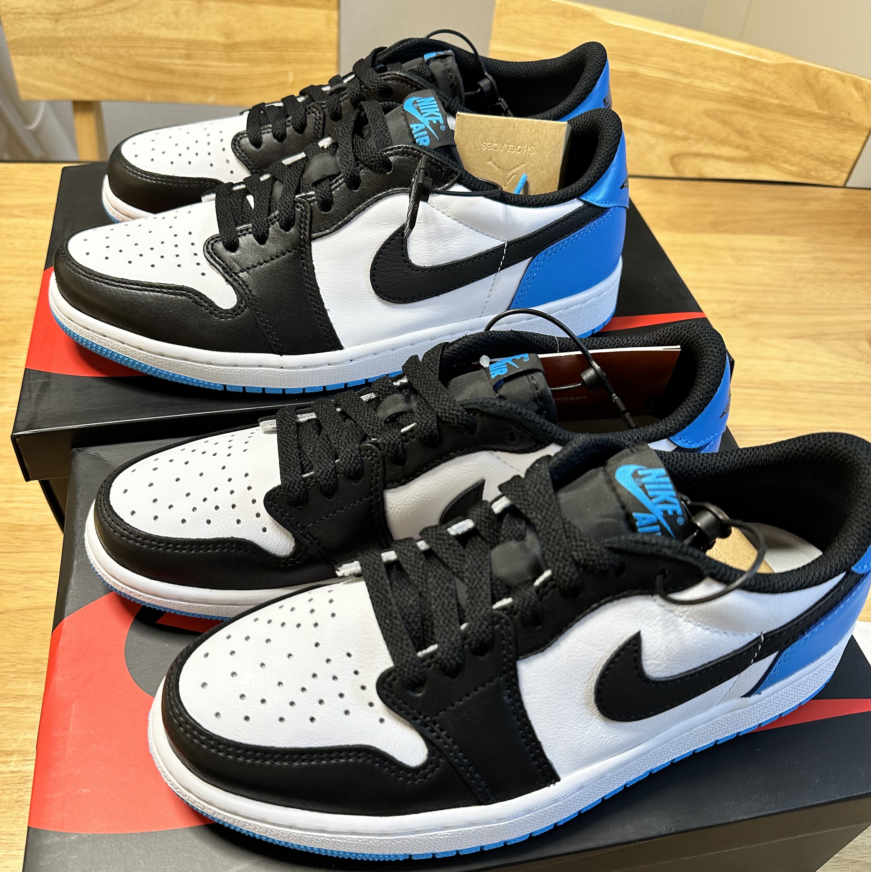 Jordan 1 Retro Low OG Black and Dark Powder Blue, (W) Jordan 1 Retro Low OG Black and Dark Powder Blue 착용 스타일