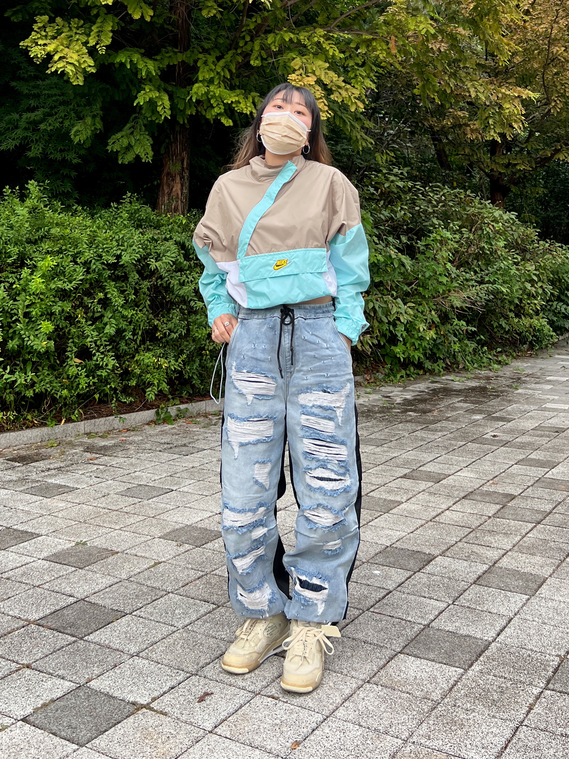 (W) Jordan 4 x Off-White Retro SP Sail 착용 스타일 - 4