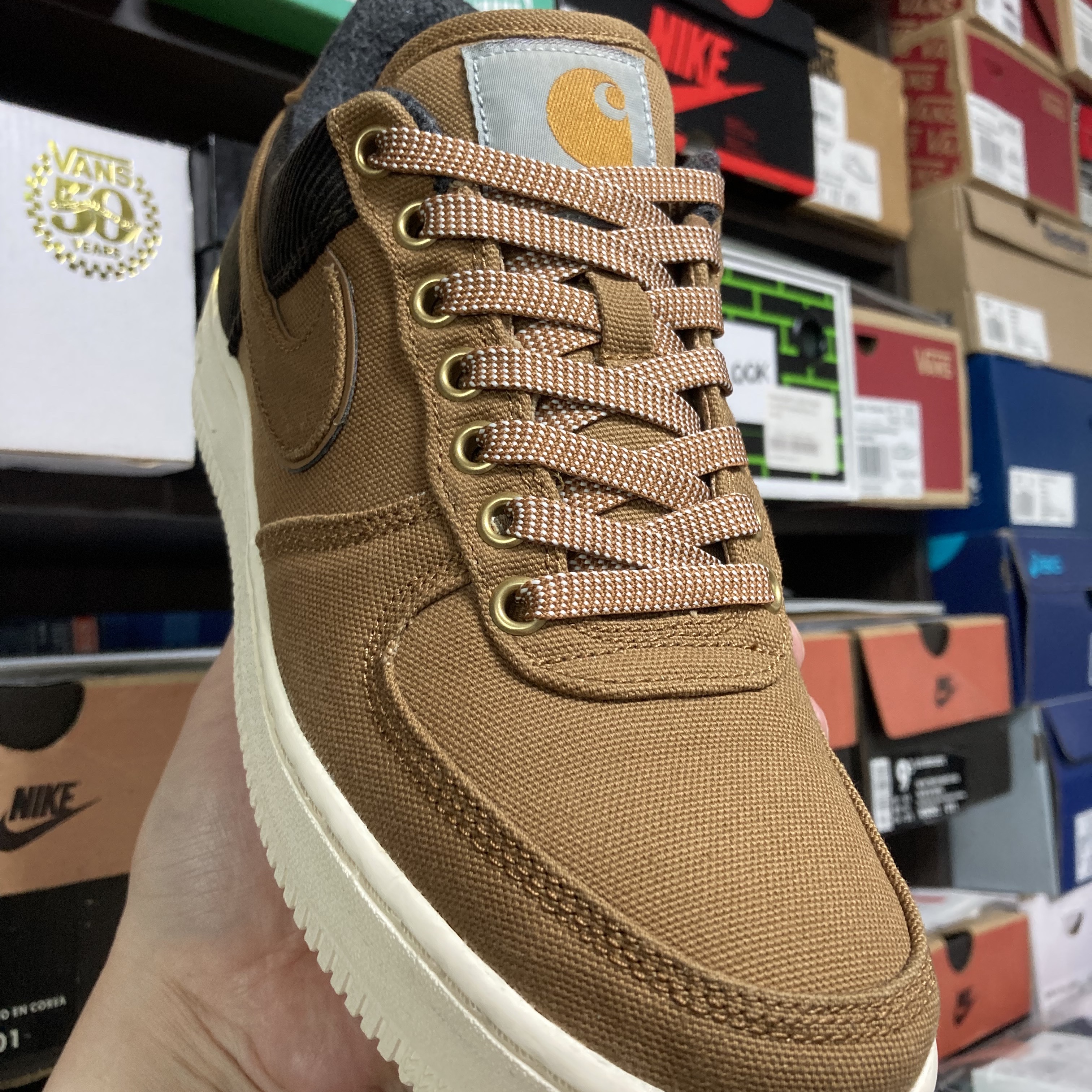 Nike x Carhartt WIP Air Force 1 Low Ale Brown 착용 스타일 - 2