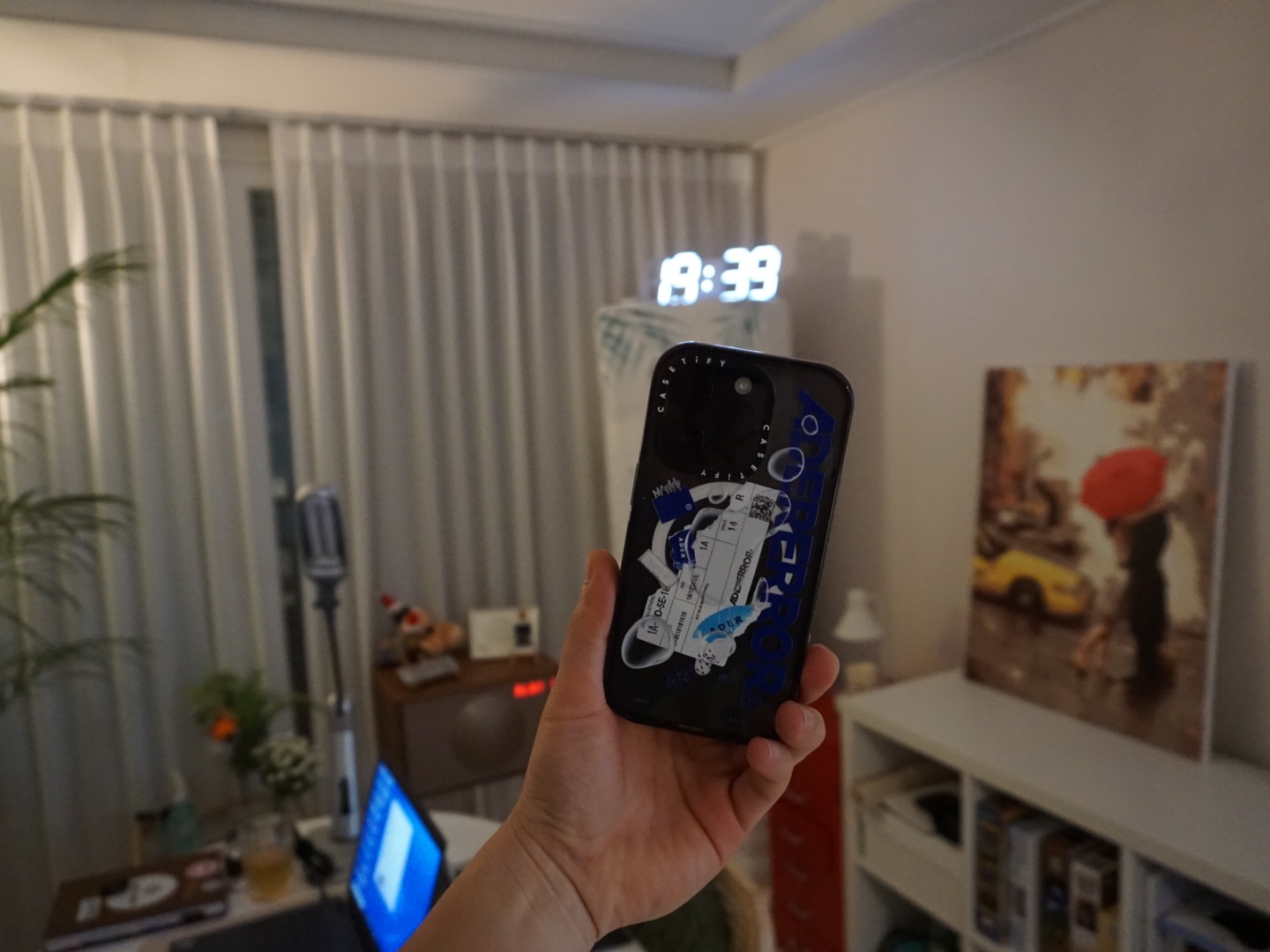 Casetify x Ader Error iPhone Sticker Magsafe Case Clear 착용 스타일
