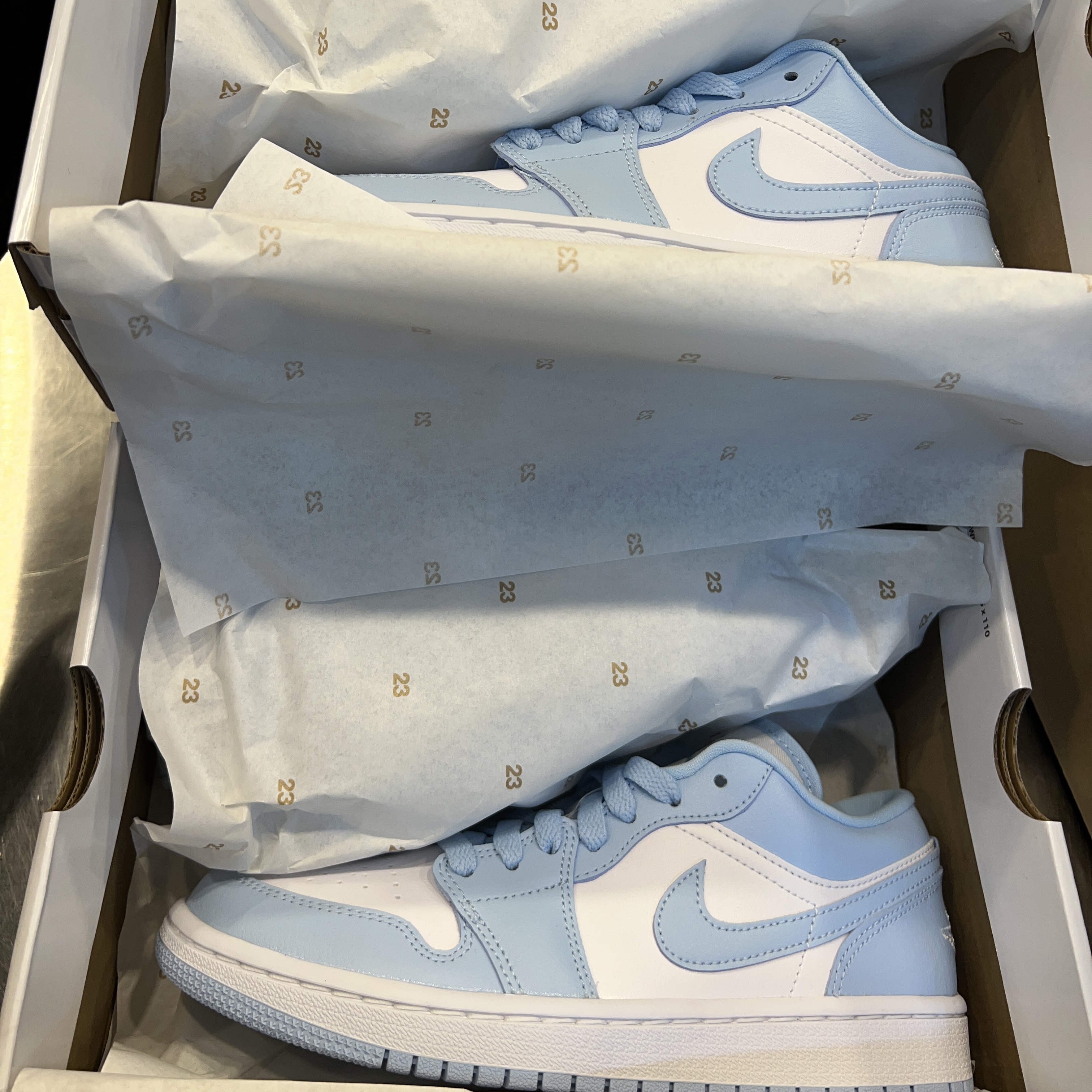 (W) Jordan 1 Low White Ice Blue 착용 스타일 - 3