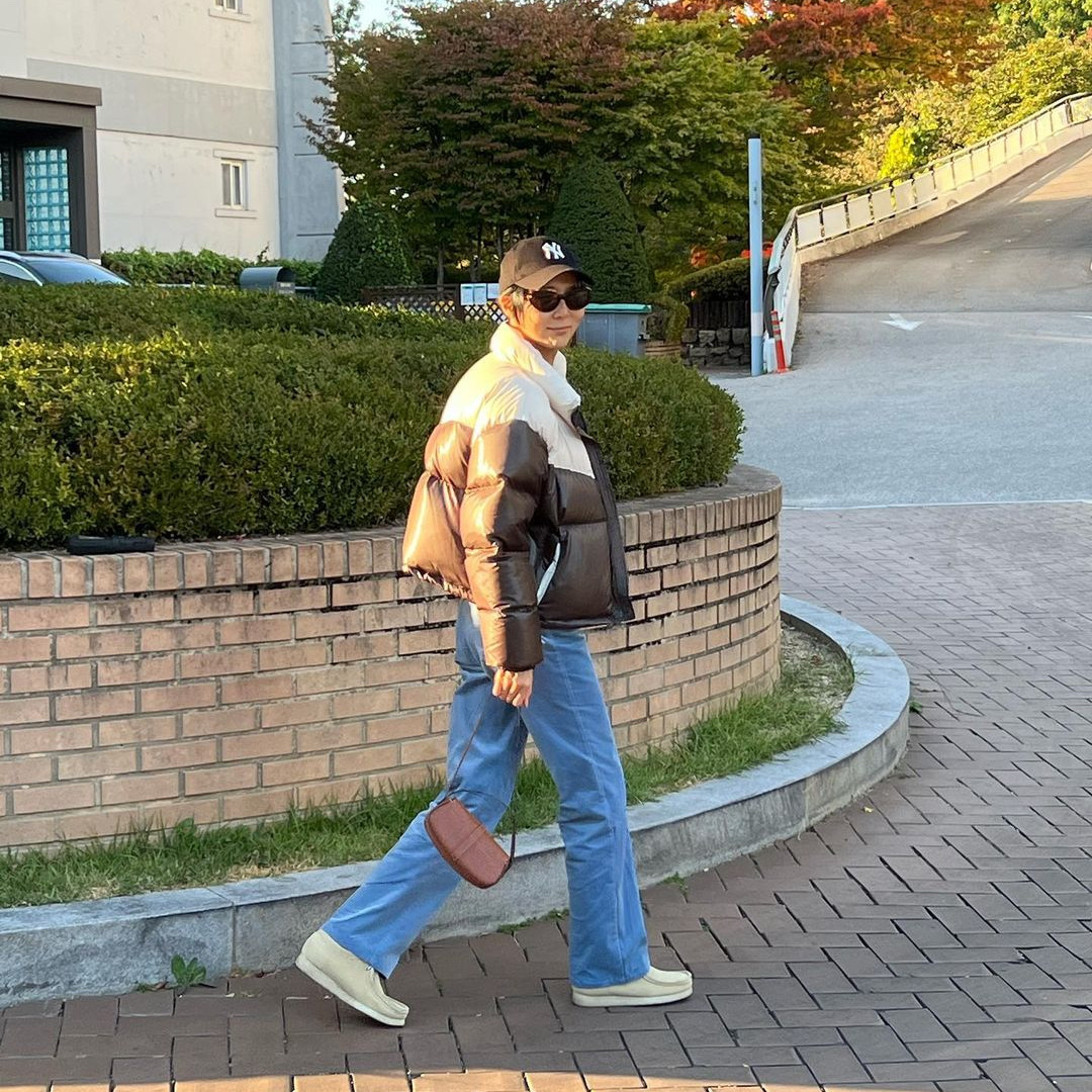 Clarks Wallabee Maple Suede 착용 스타일 - 3