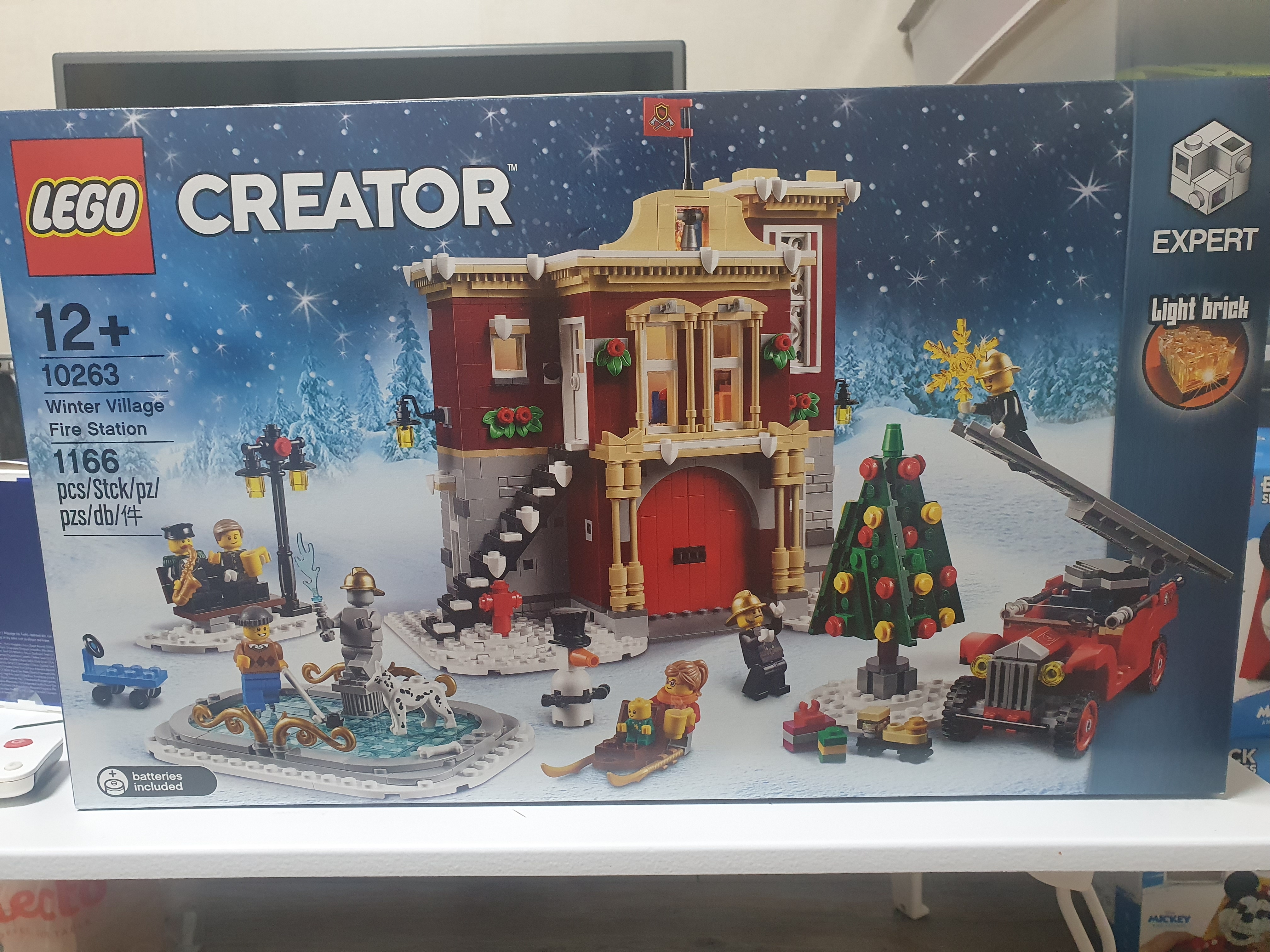 Lego Winter Village Fire Station 착용 스타일 - 1
