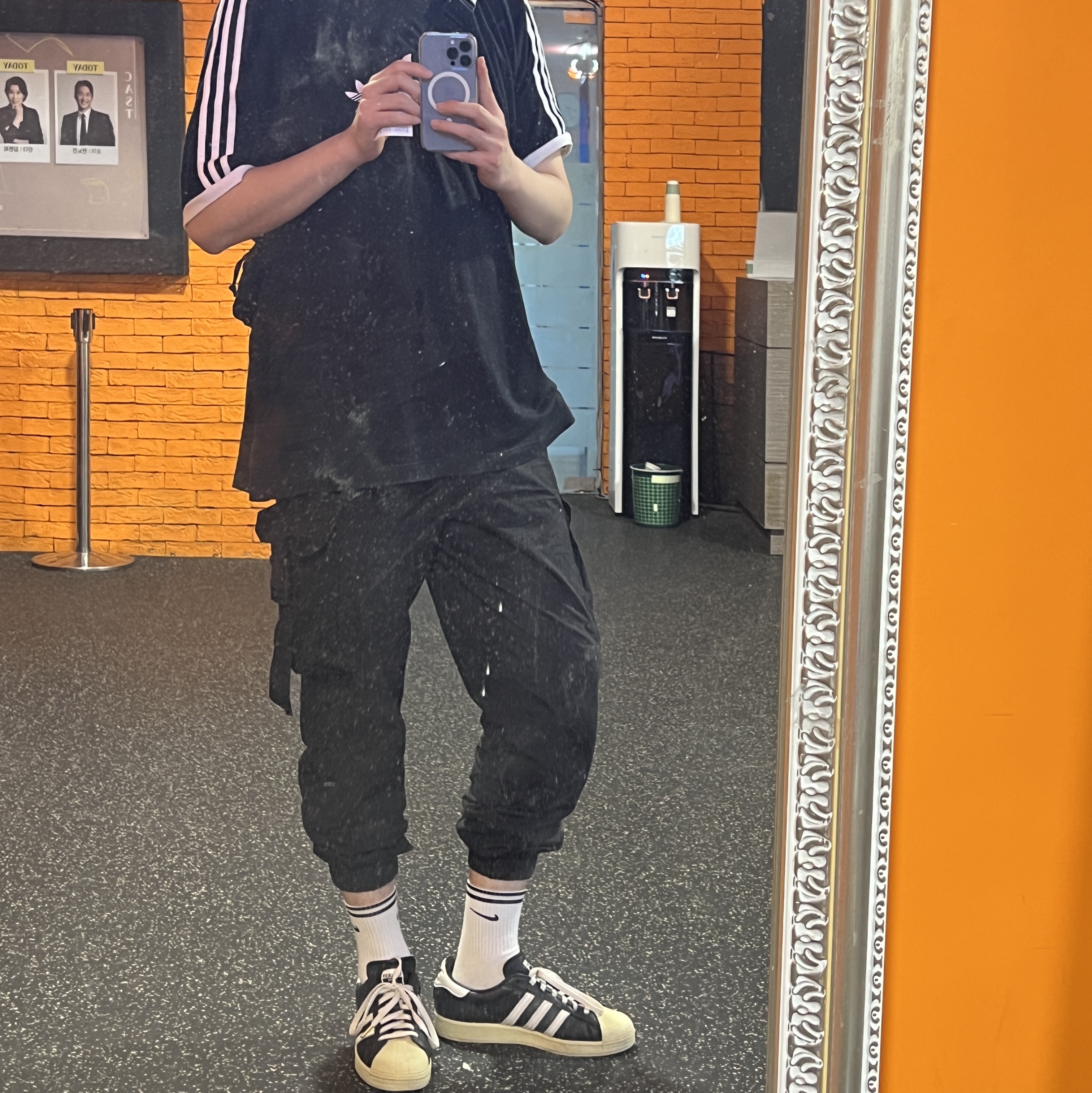 Adidas Superstar Premium Black White 착용 스타일