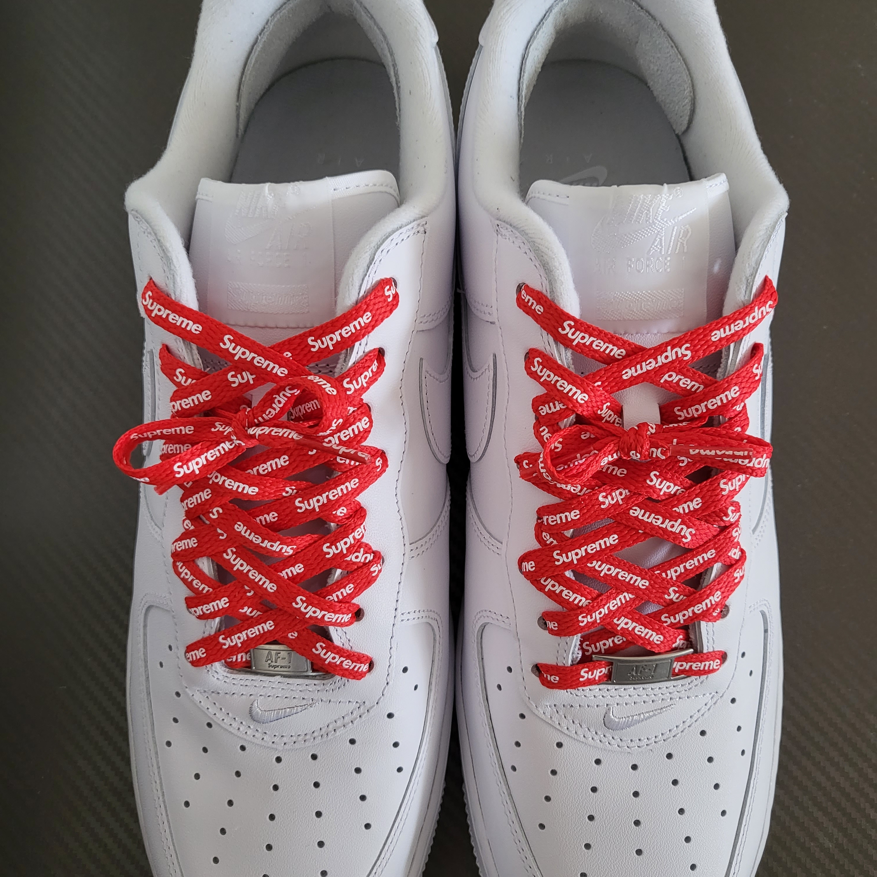Nike x Supreme Air Force 1 Low White 착용 스타일
