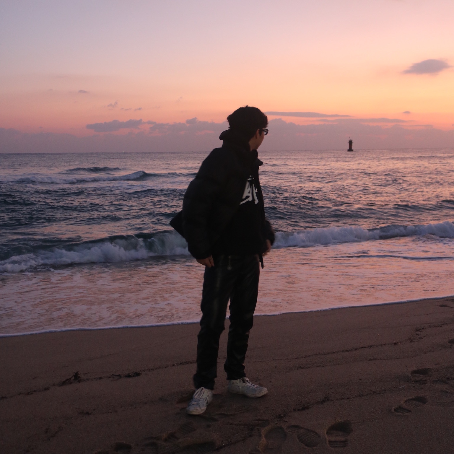 Stussy Big Stock Hoodie Black, The North Face 1996 Eco Nuptse Jacket Black 착용 스타일 - 2