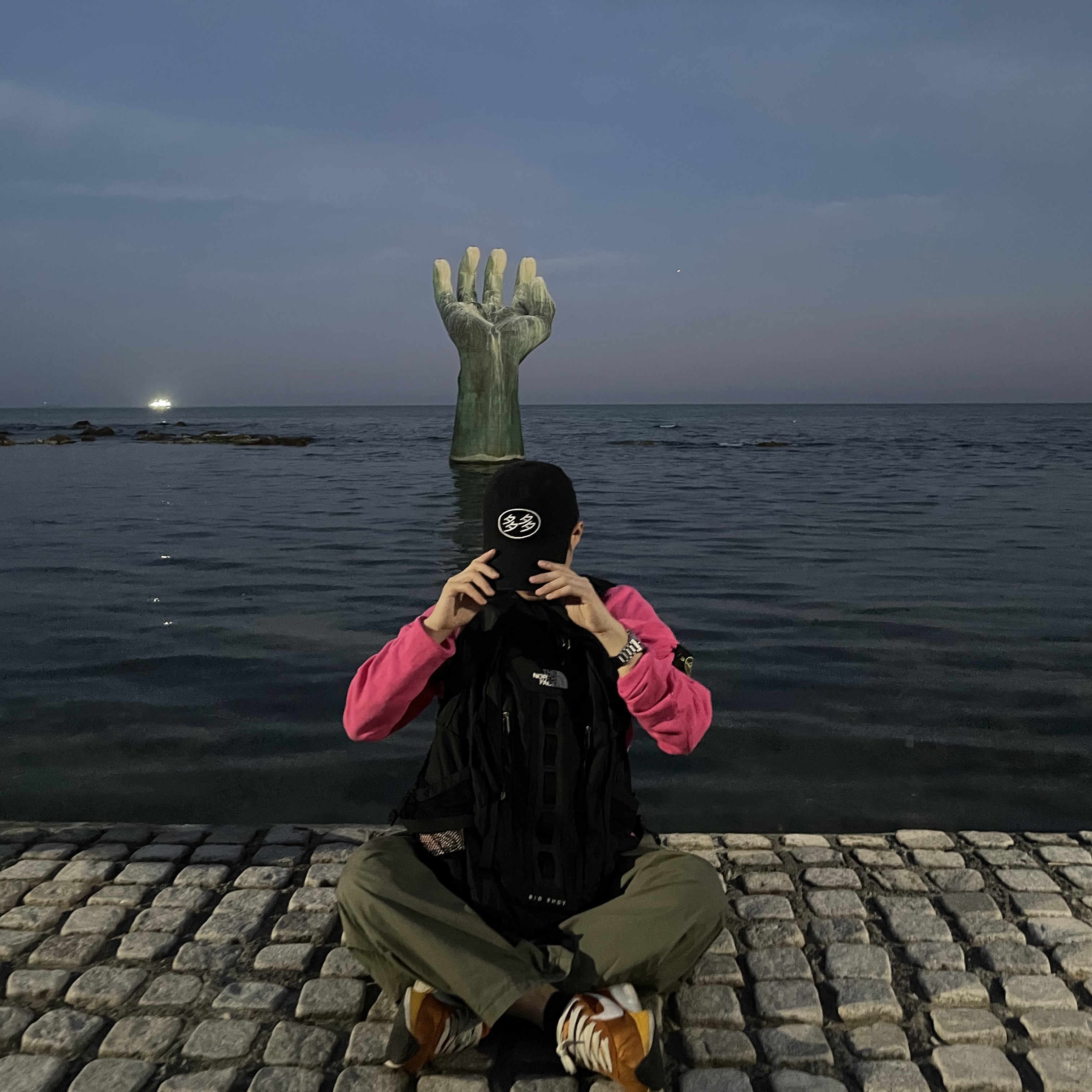 Stone Island 63051 Crewneck Sweatshirt Cyclamen - 22SS, Nike Moon Racer Monarch 착용 스타일
