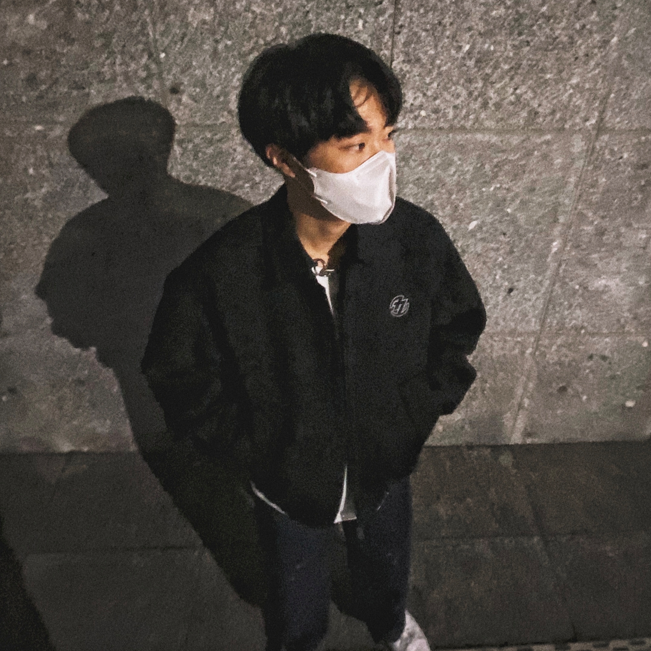 Zara x Ader Error Oversize Collar Bomber Jacket Black, Our Legacy Ladon Leather Keychain Black 착용 스타일 - 2