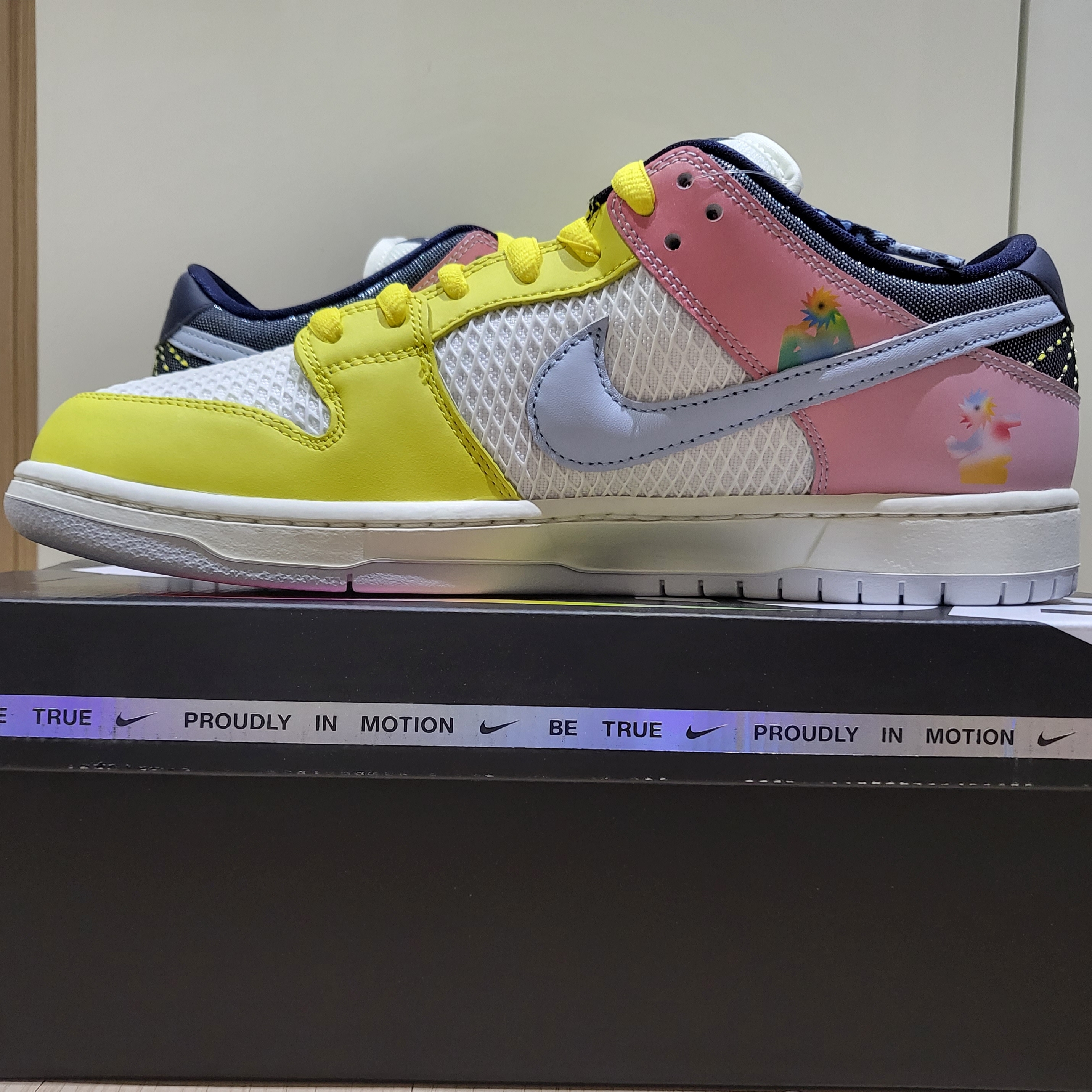 Nike SB Dunk Low Pro Pink Gaze Sail 착용 스타일 - 2