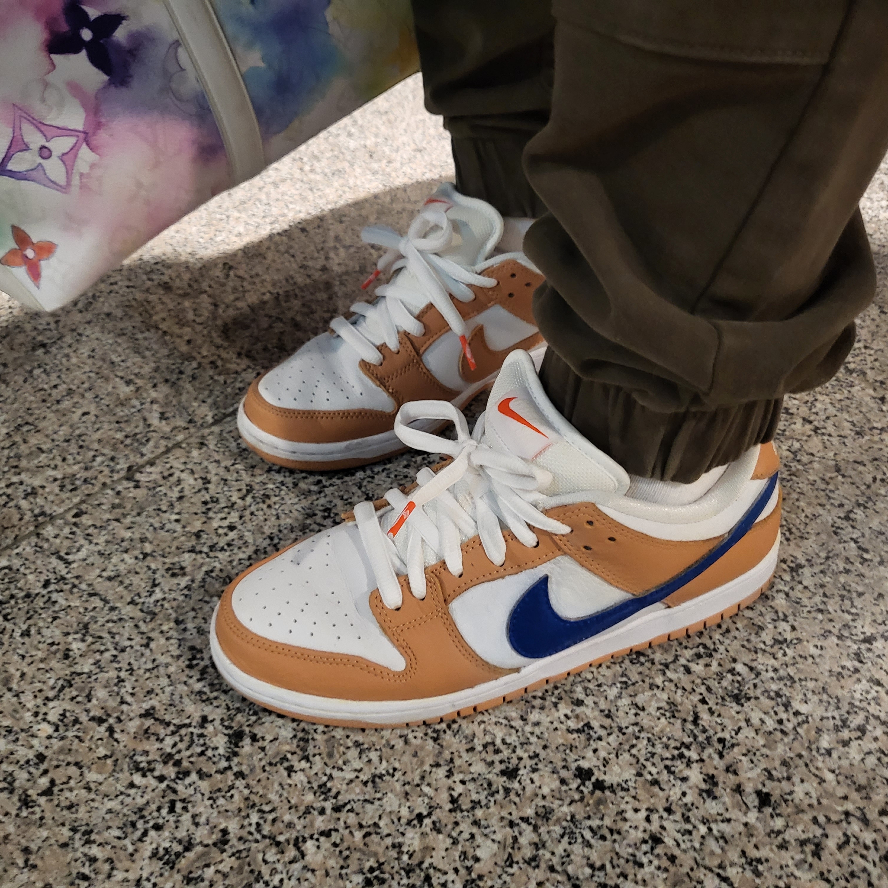 Nike SB Dunk Low Pro Light Cognac 착용 스타일 - 3