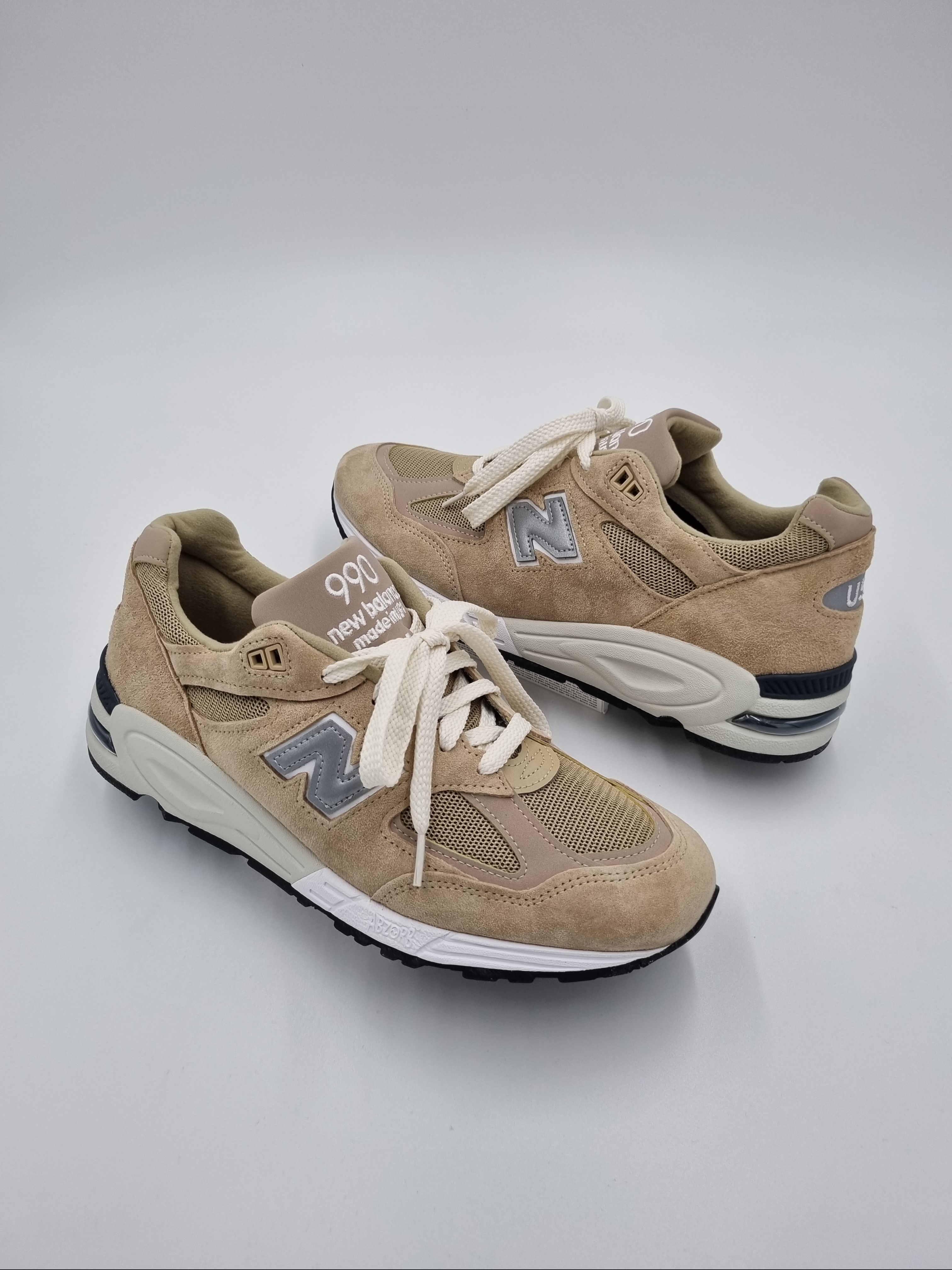 New Balance x Kith 990v2 Made in USA Tan 착용 스타일