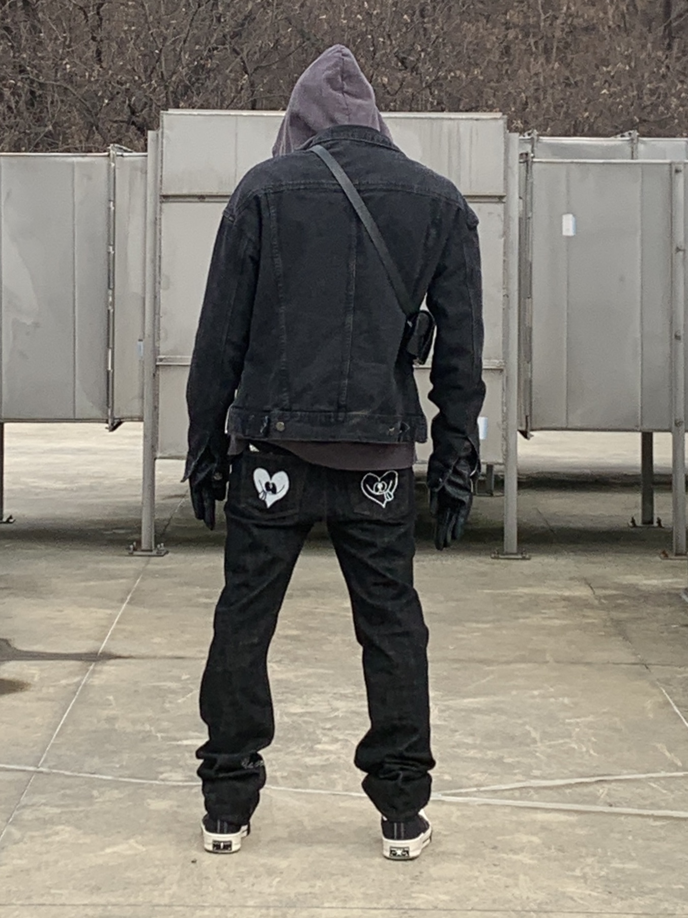 Converse x Drkshdw Drkstr Chuck 70 High Black, Balenciaga Gaffer Cap Black 착용 스타일 - 2