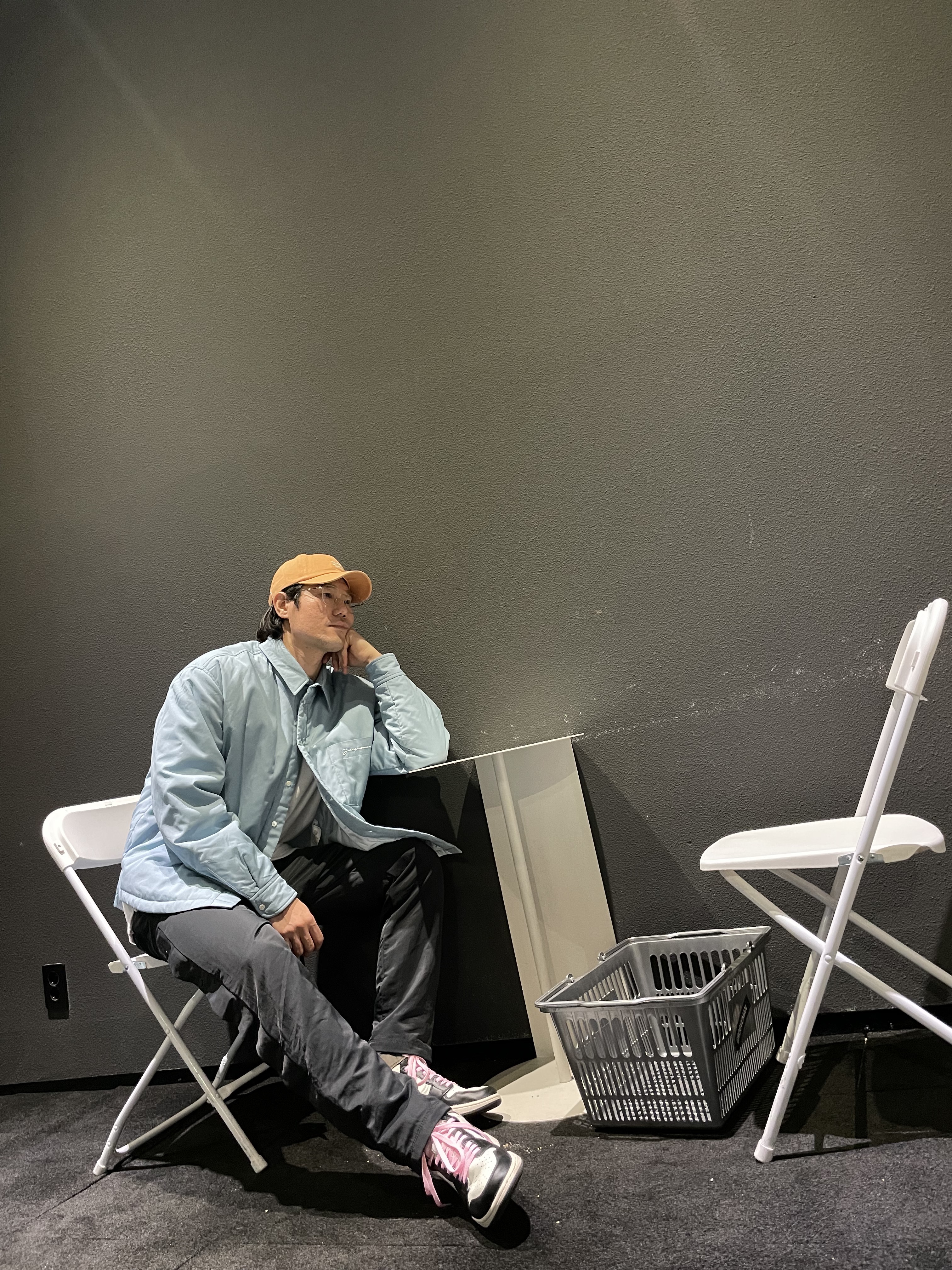 Jacquemus La Chemise Boulanger Quilted Overshirt Blue, Jordan 1 Retro High OG Black Mocha 착용 스타일