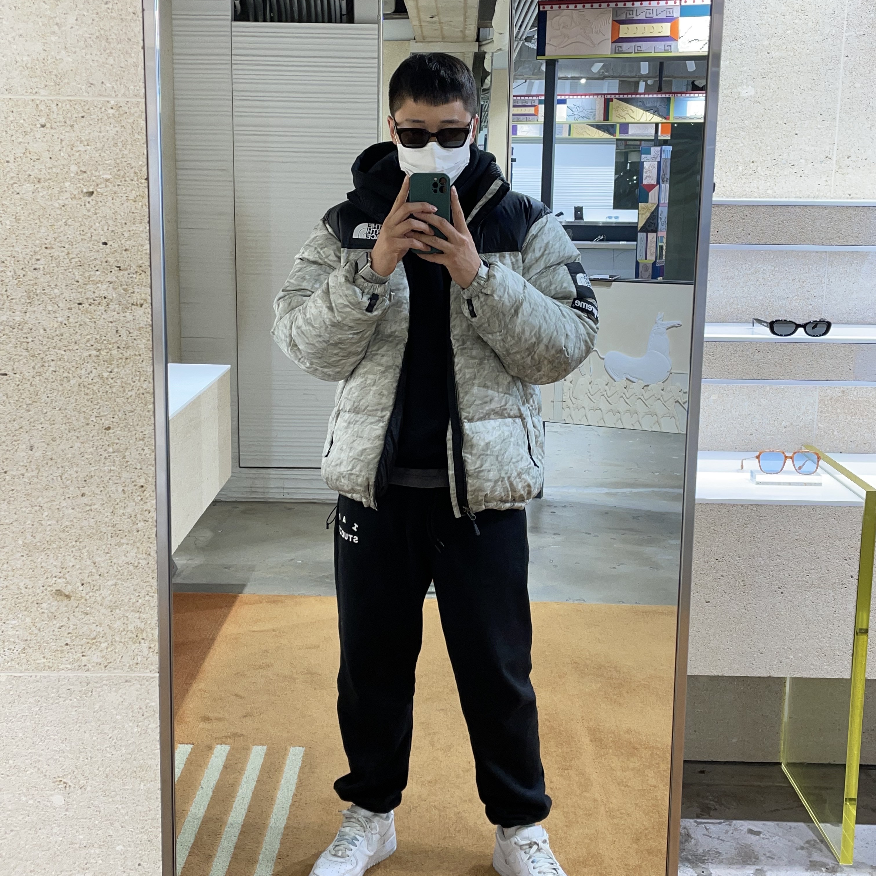 Supreme x The North Face Paper Print Nuptse Jacket - 19FW, IAB Studio Sweatpants Black White - 22SS 착용 스타일
