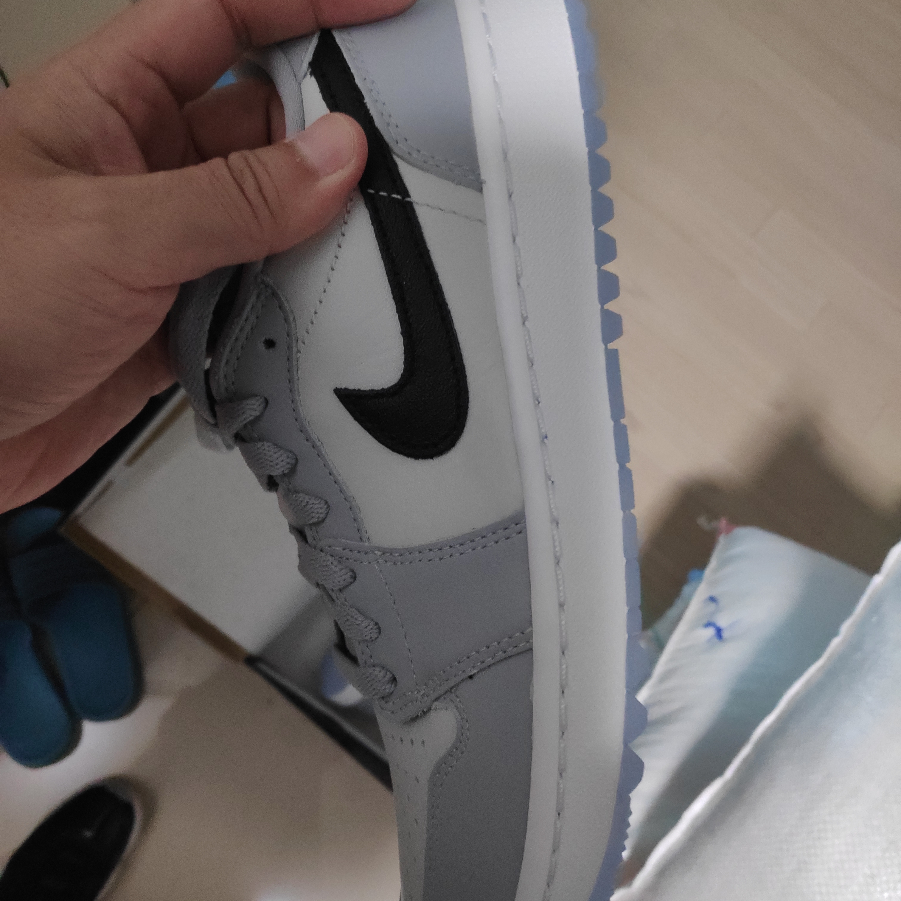 Jordan 1 Low Golf Wolf Grey 착용 스타일 - 4