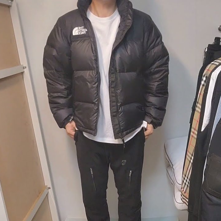 The North Face 1996 Eco Nuptse Jacket Black 착용 스타일