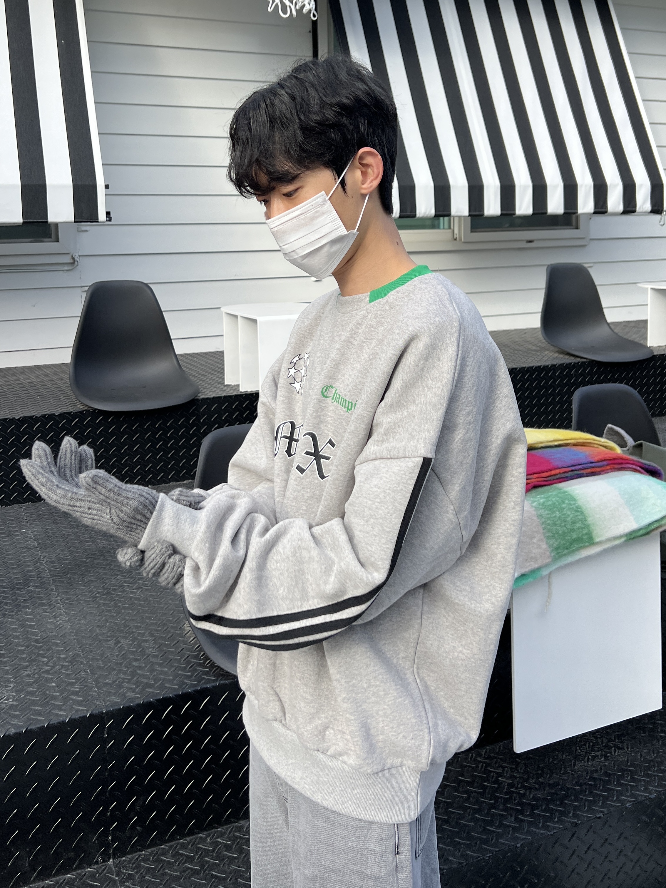 (W) New Balance 993 Made in USA Grey - B Standard, Apple AirPods Max Lightning Space Gray (Korean Ver.) 착용 스타일 - 3