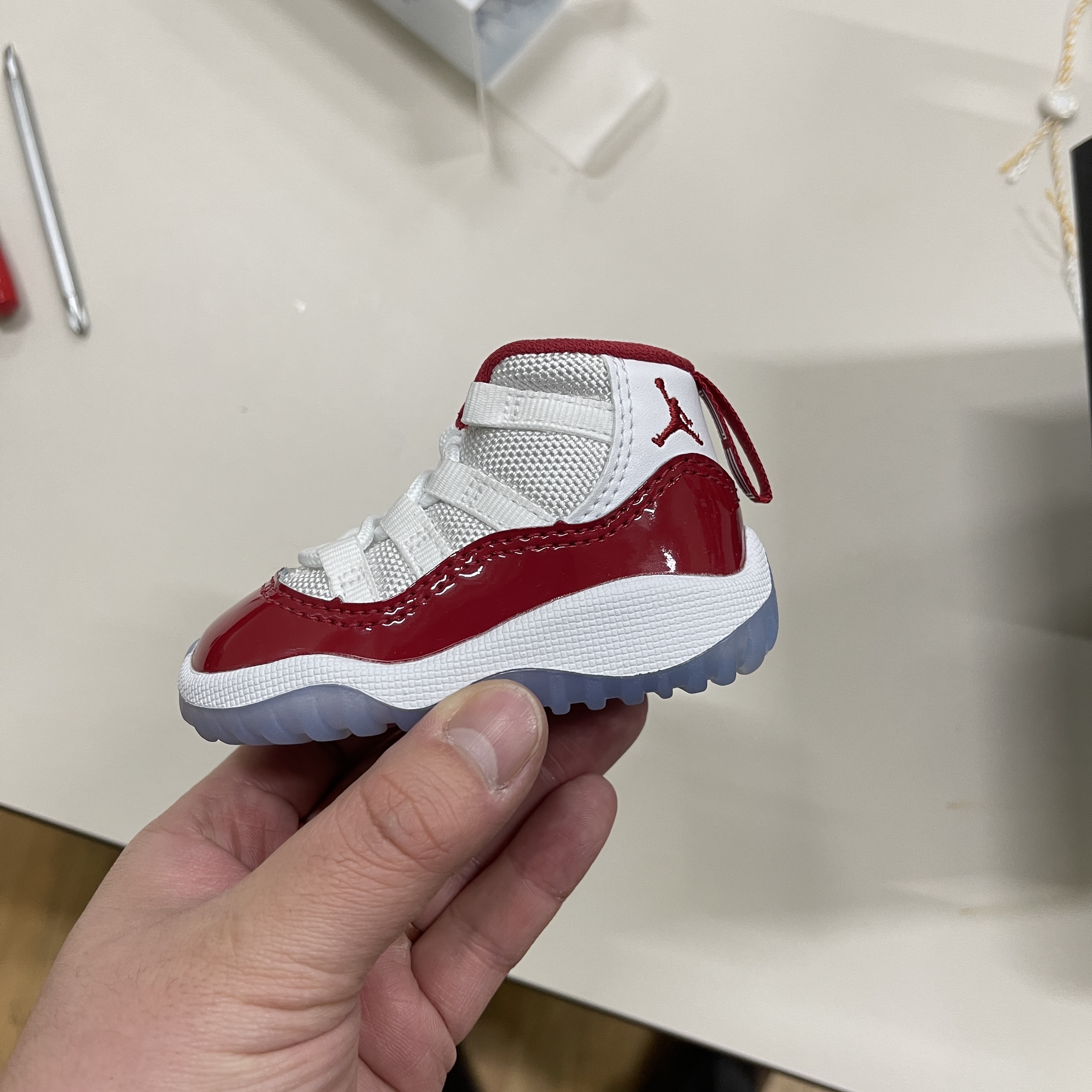 (TD) Jordan 11 Retro Varsity Red, Jordan 11 Retro Varsity Red 착용 스타일 - 1