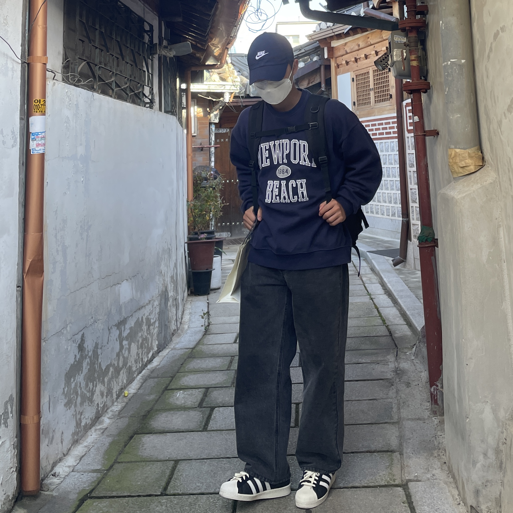 Adidas Superstar 82 Black White 착용 스타일