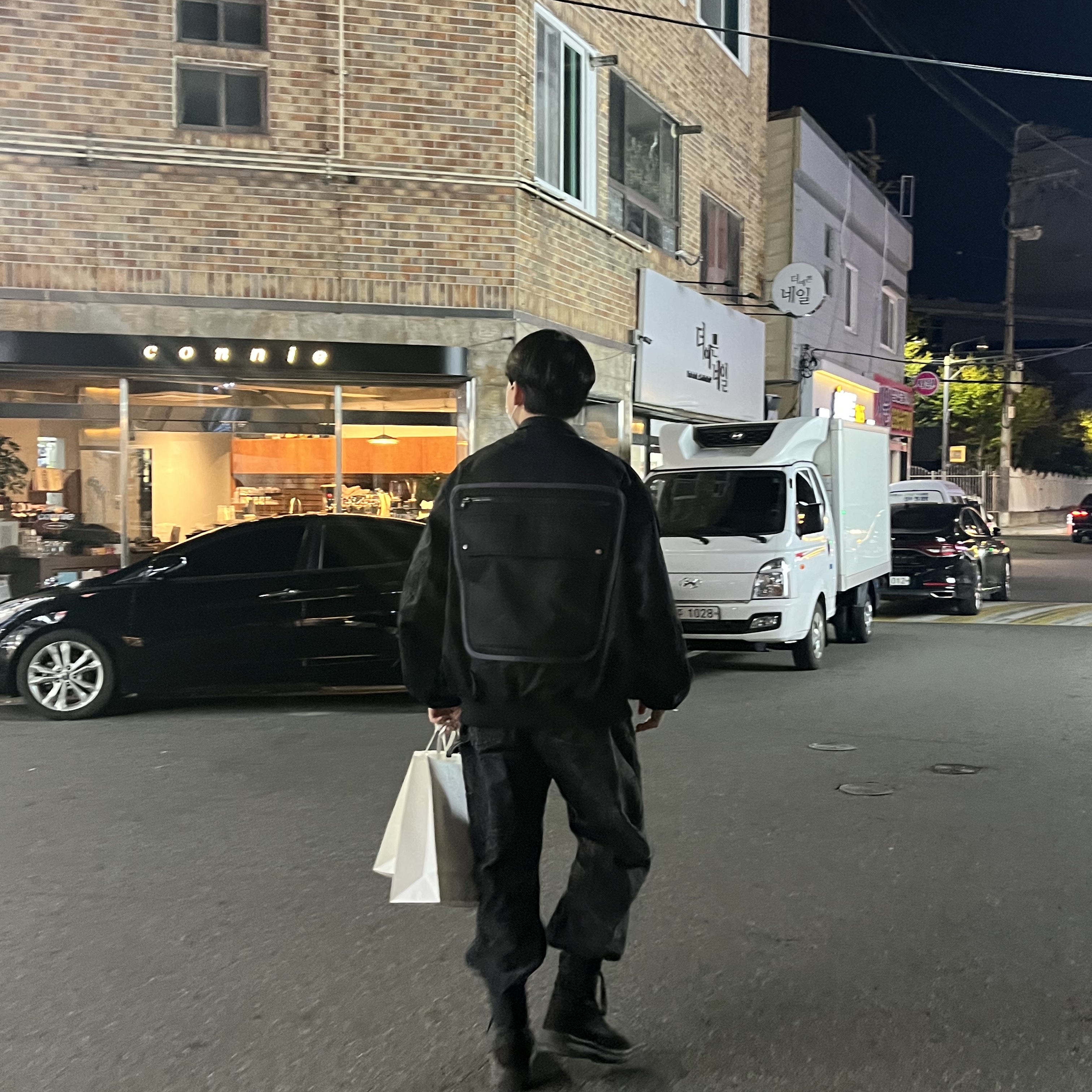 Yeezy Season 3 Military Boot Onyx Shade 착용 스타일 - 1