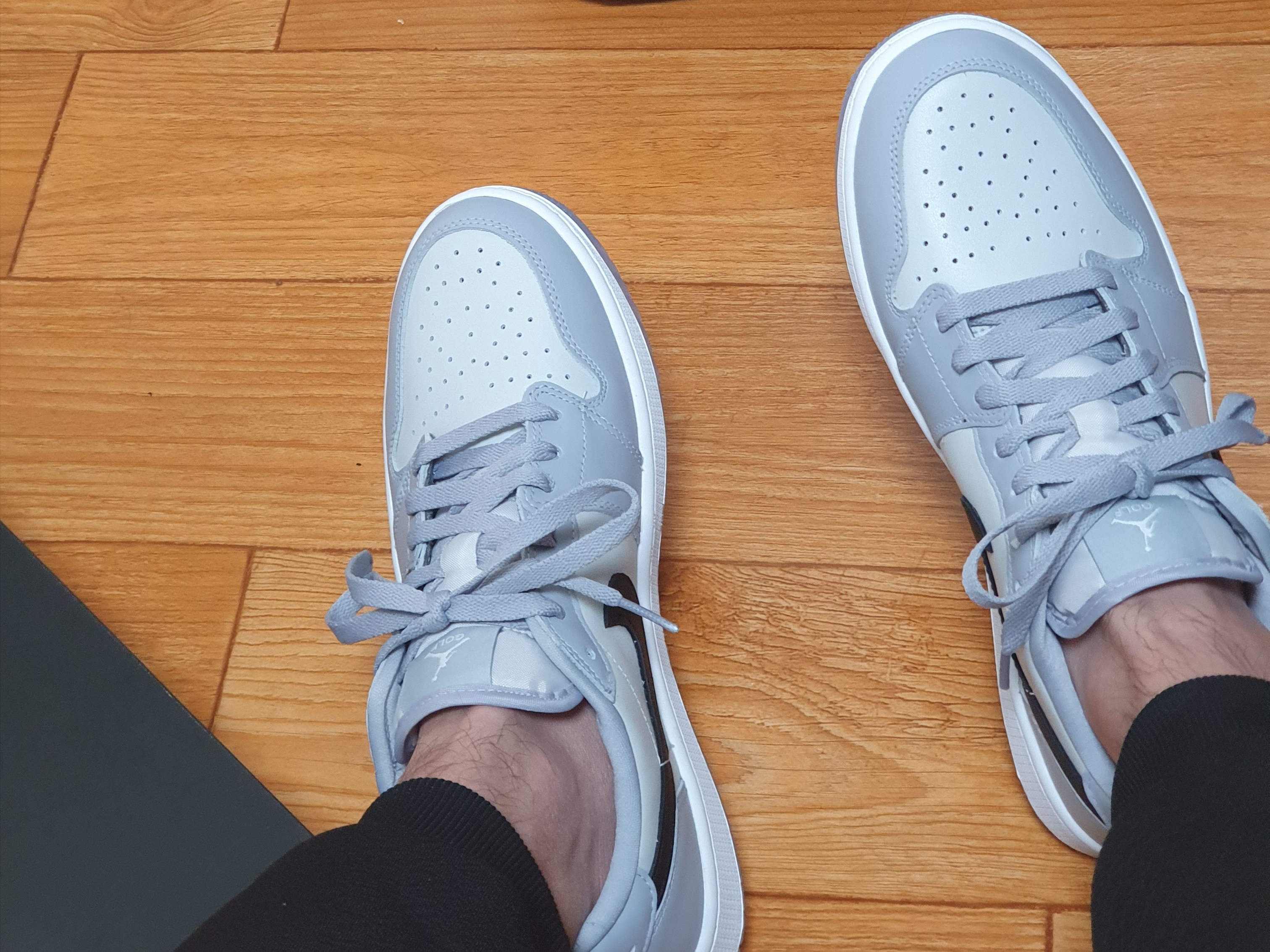 Jordan 1 Low Golf Wolf Grey 착용 스타일