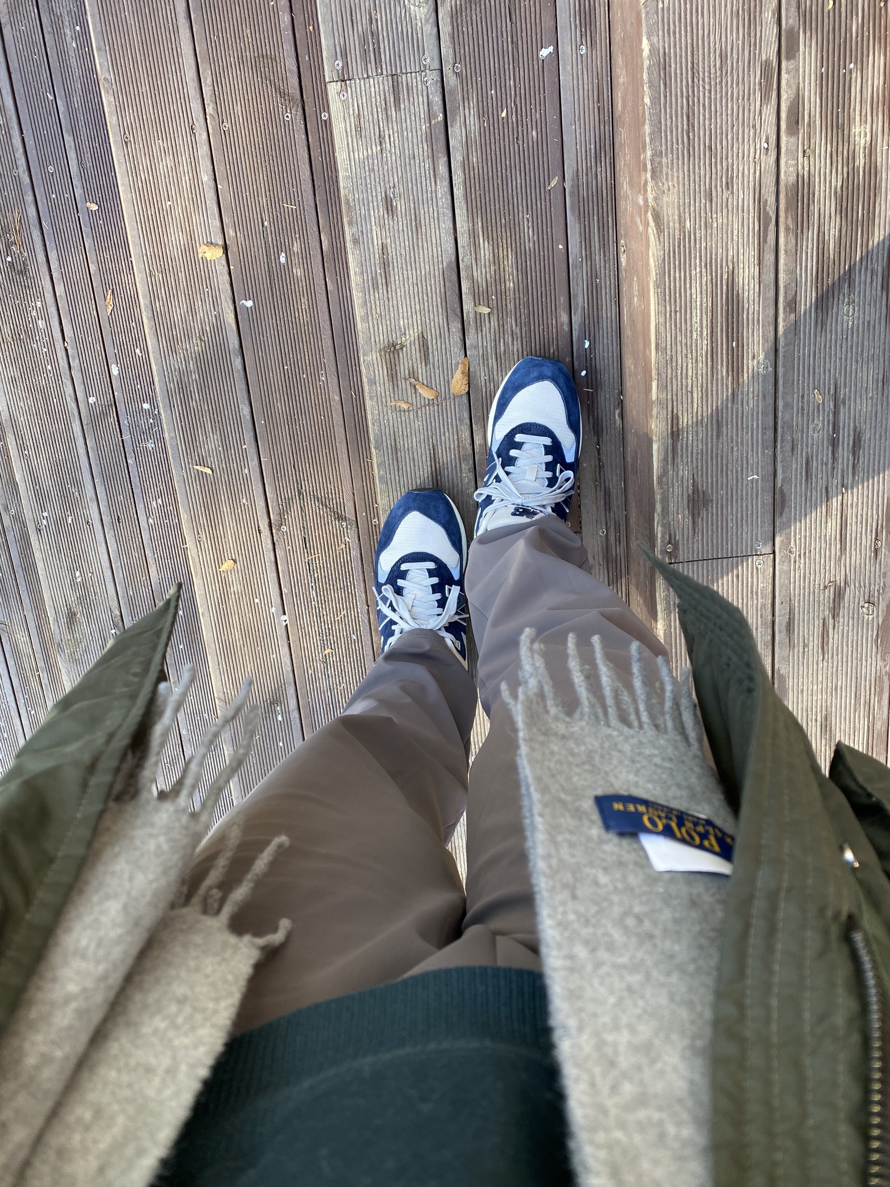 New Balance 580 Navy Cream 착용 스타일