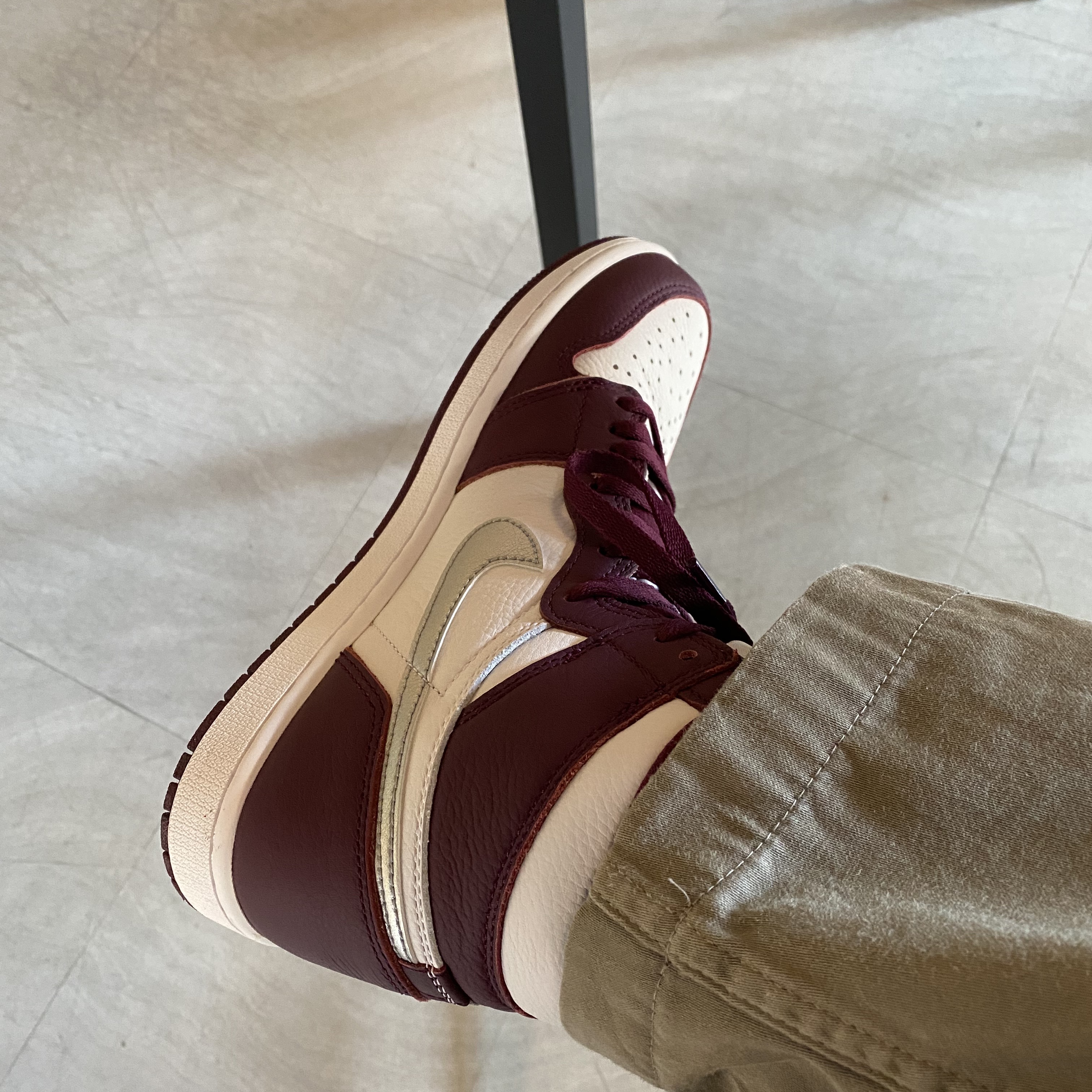 Jordan 1 Retro High OG Bordeaux 착용 스타일