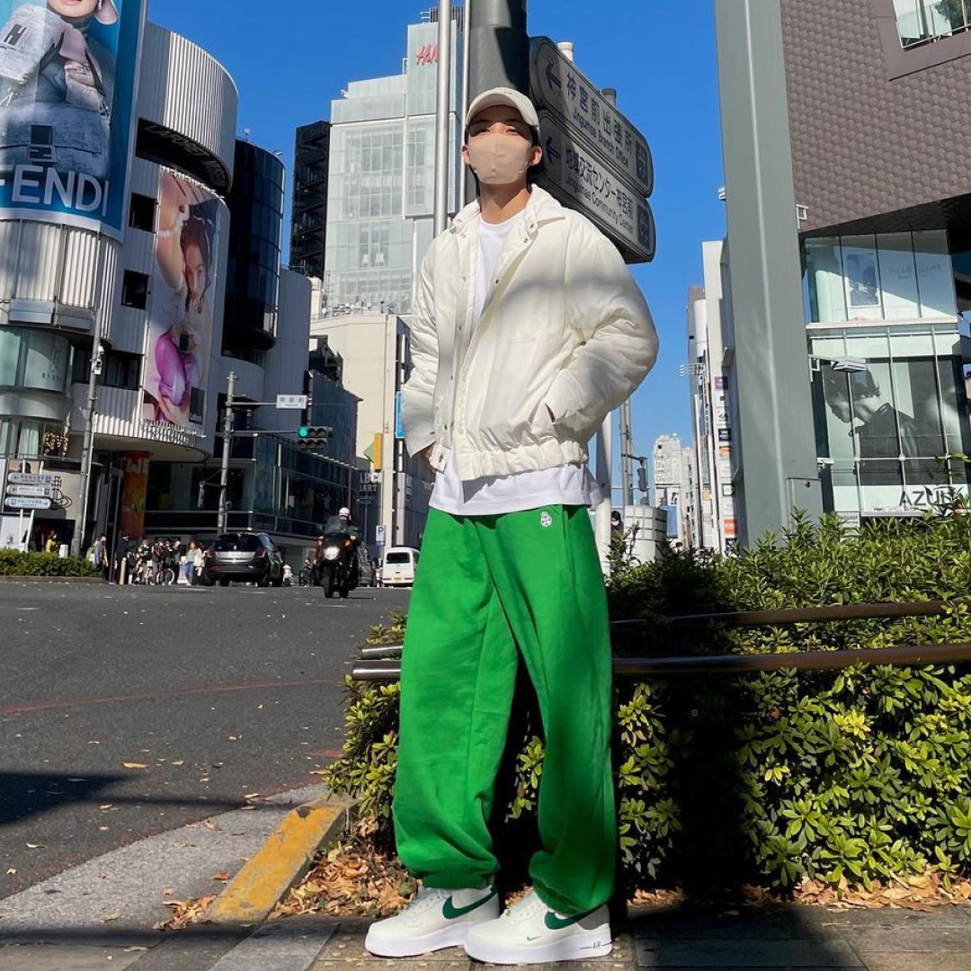 Nike Air Force 1 '07 LV8 40th Anniversary Join Forces Sail Malachite 착용 스타일 - 2