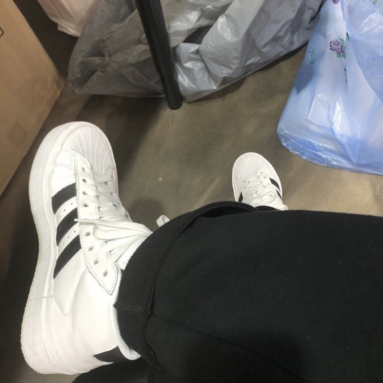 Adidas Samba OG Cloud White, Adidas Puffylette Superstar Cloud White 착용 스타일